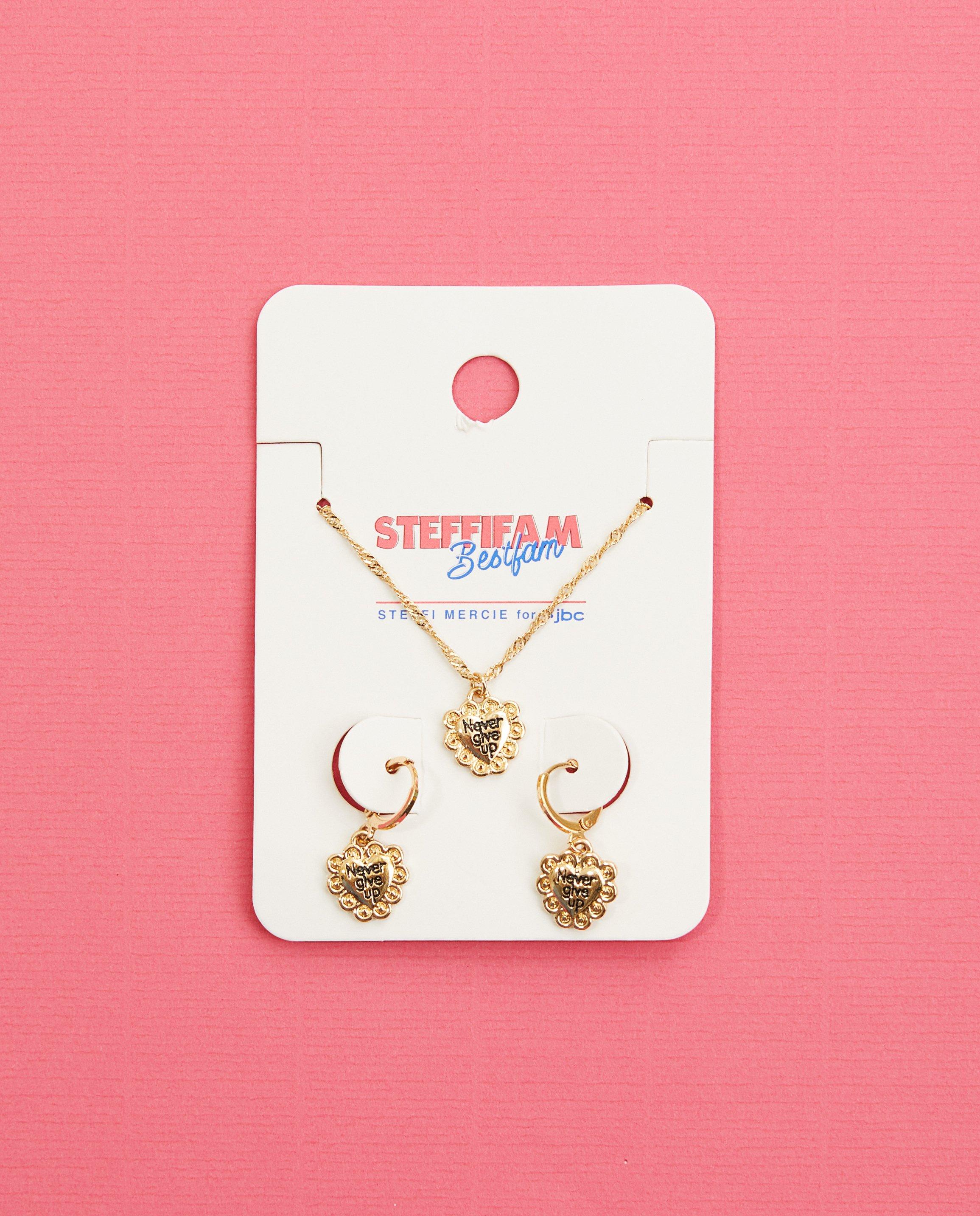 Juwelen - Ketting + oorbellen Steffi Mercie