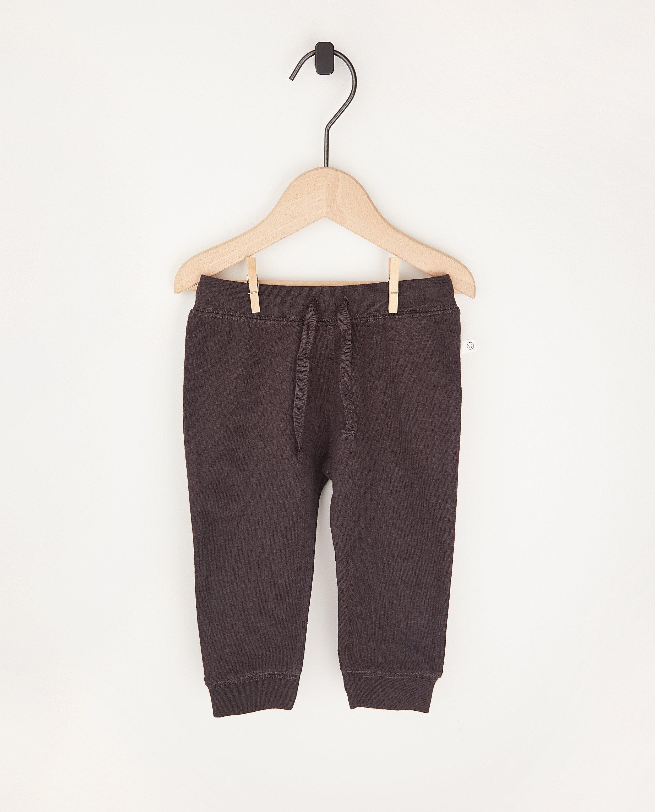 Donkergrijs sweatbroekje van biokatoen - 2 voor € 14,95 - Cuddles and Smiles