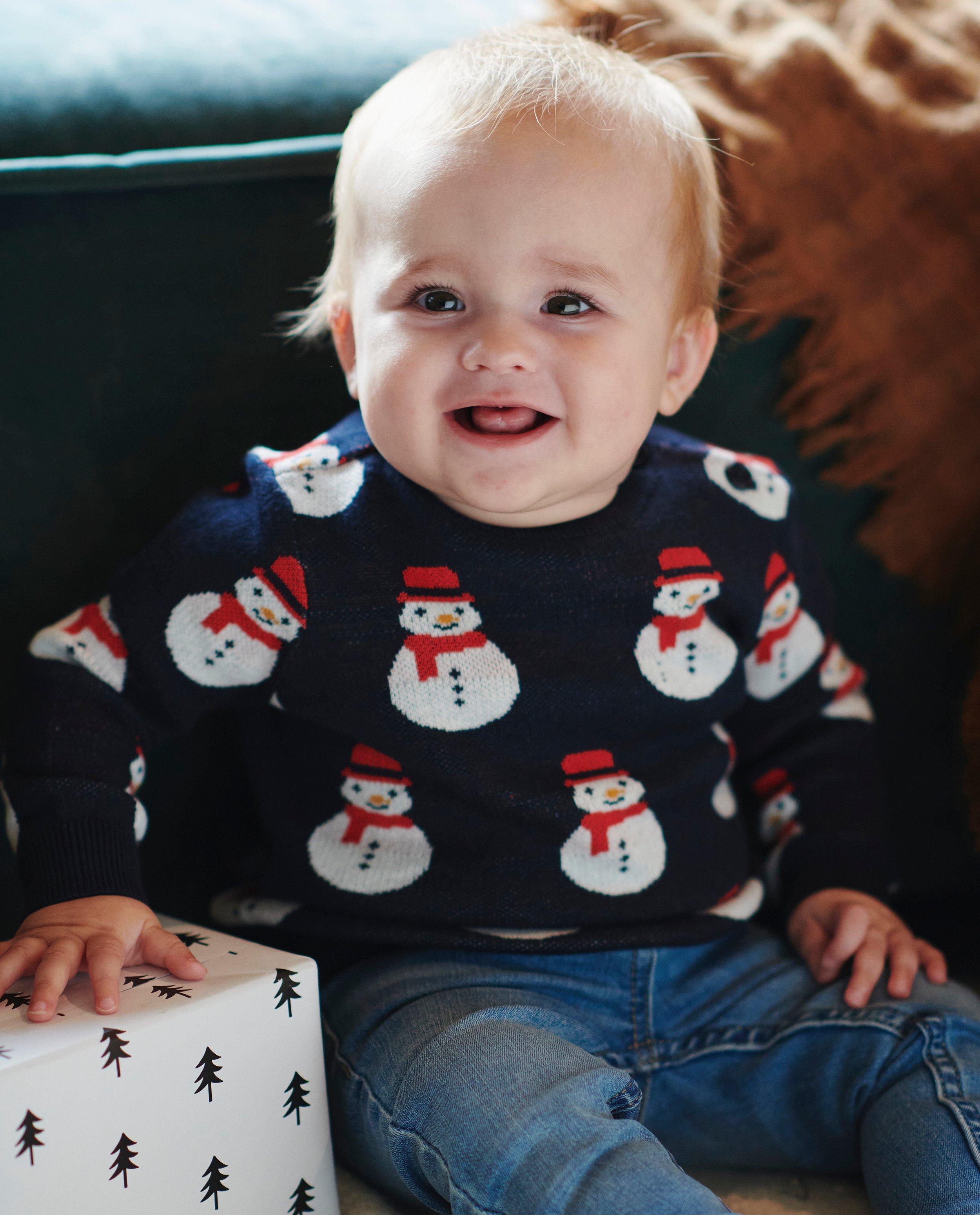 Pull bleu avec bonhomme de neige - en fin tricot - Cuddles and Smiles