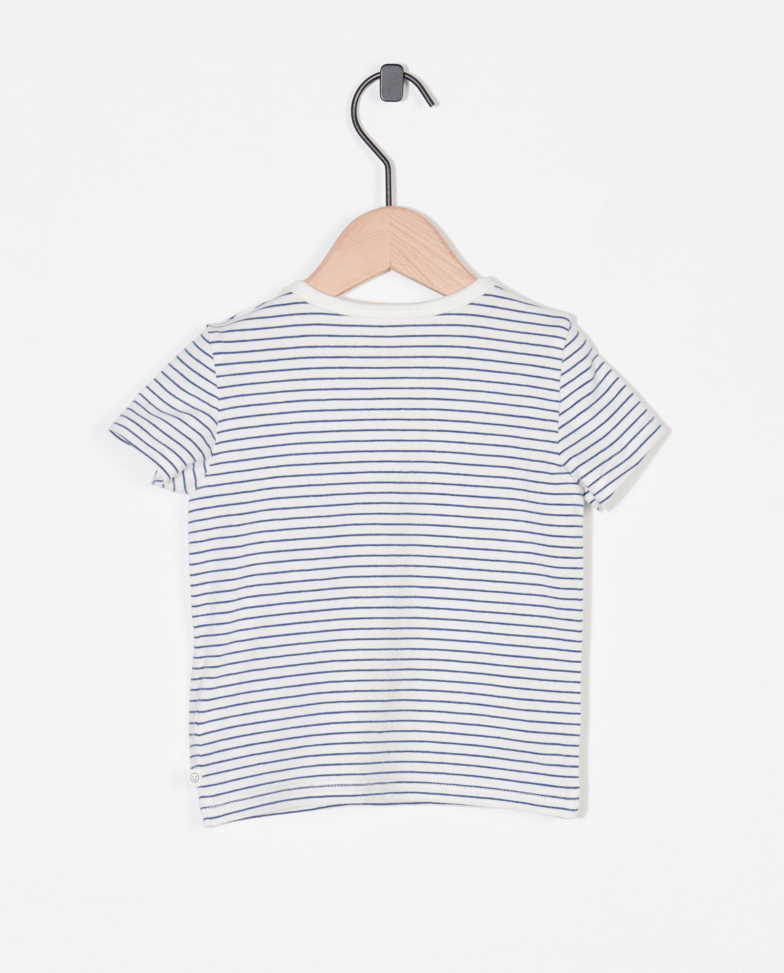 T-shirts - 
