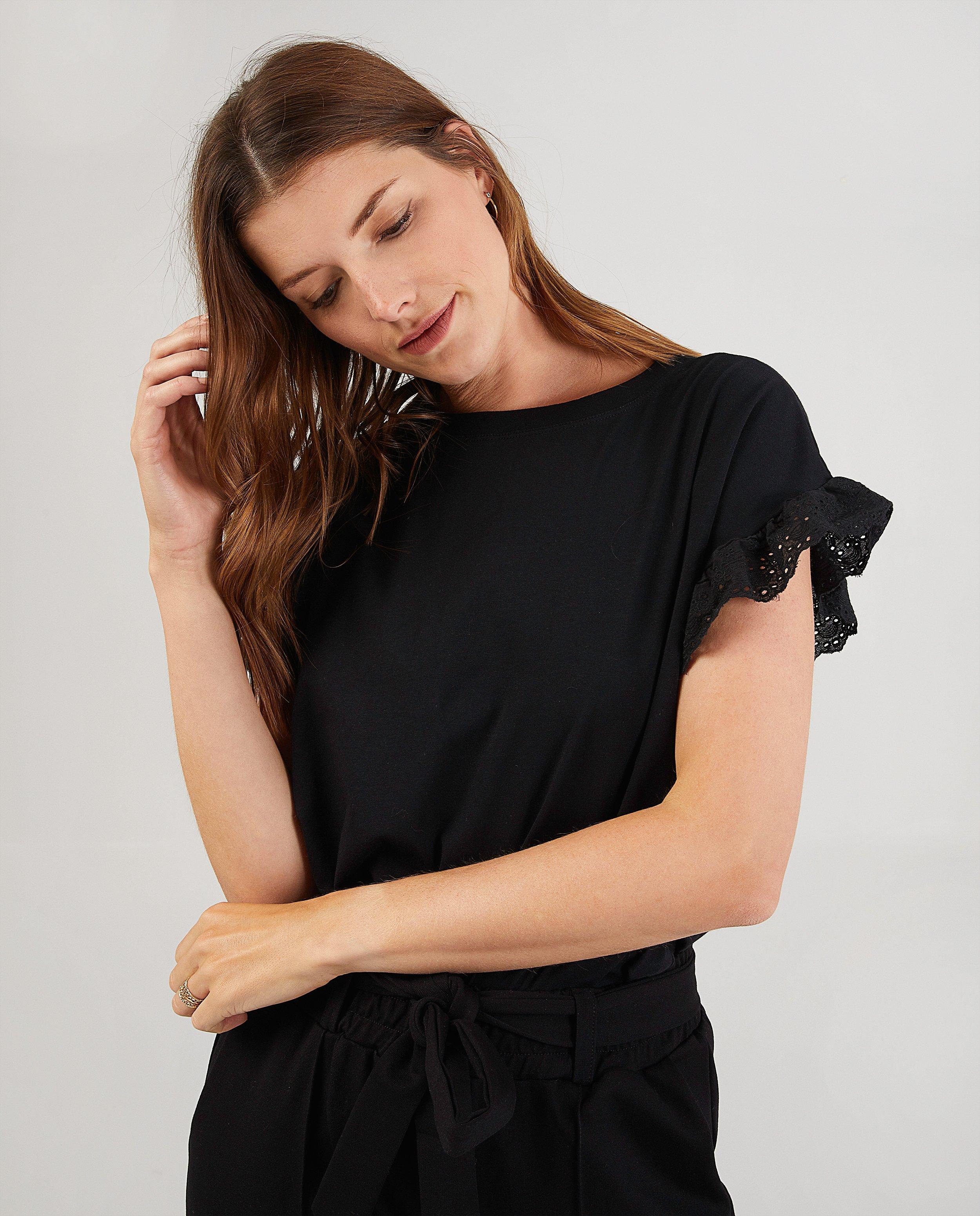 T-shirts - 