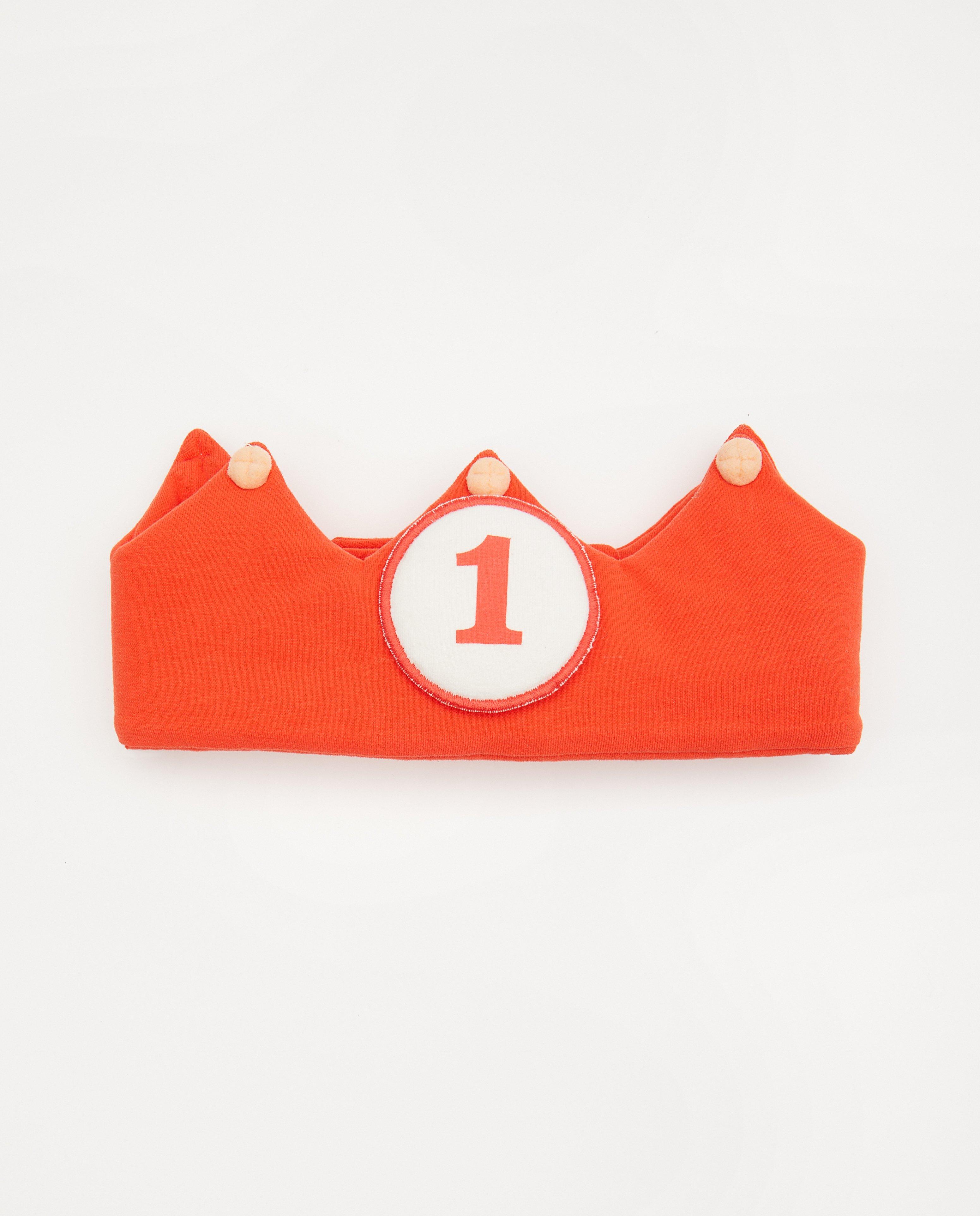 Couronne d’anniversaire avec 2 écussons AVA x JBC - rouge - Cuddles and Smiles