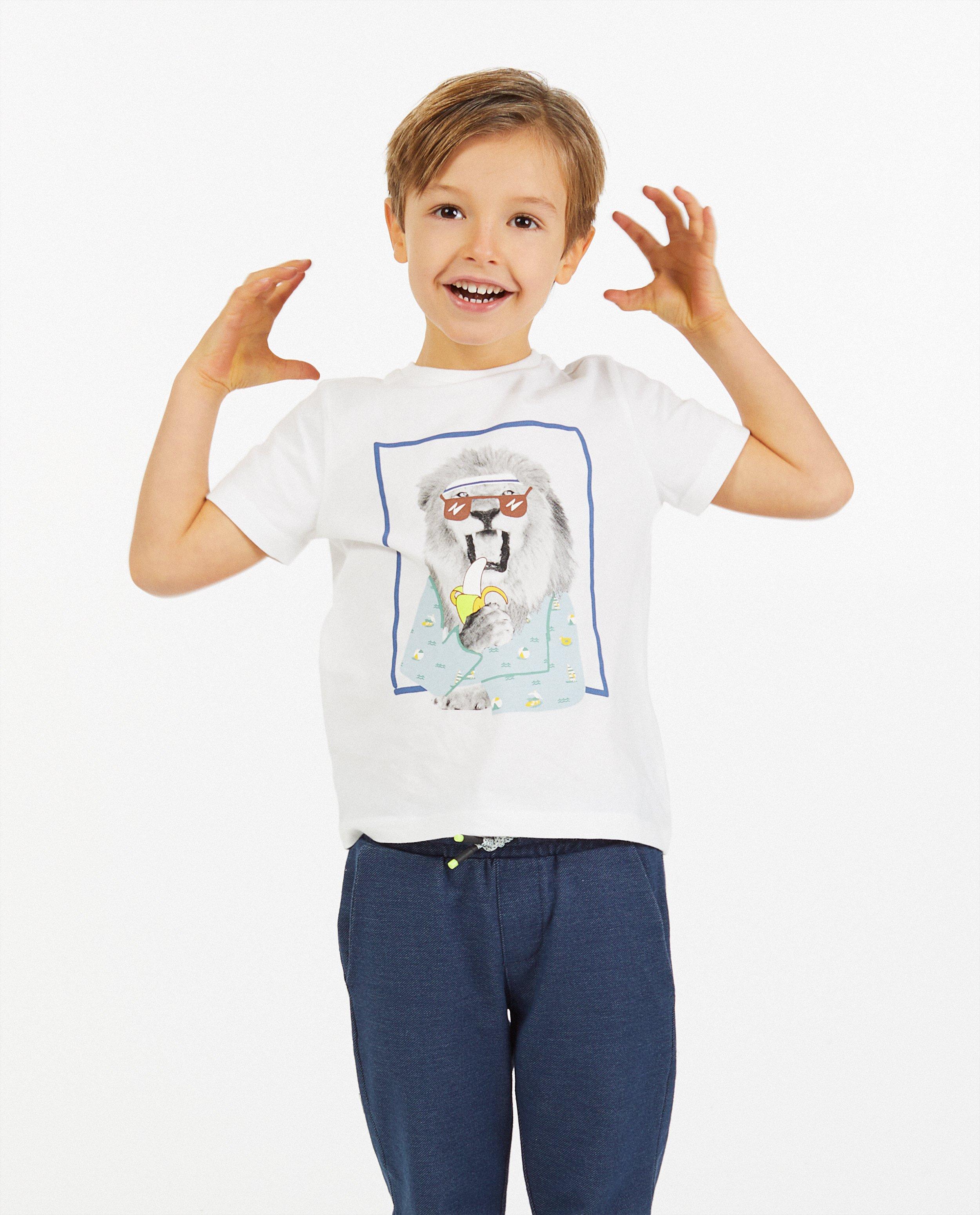 T-shirts - 