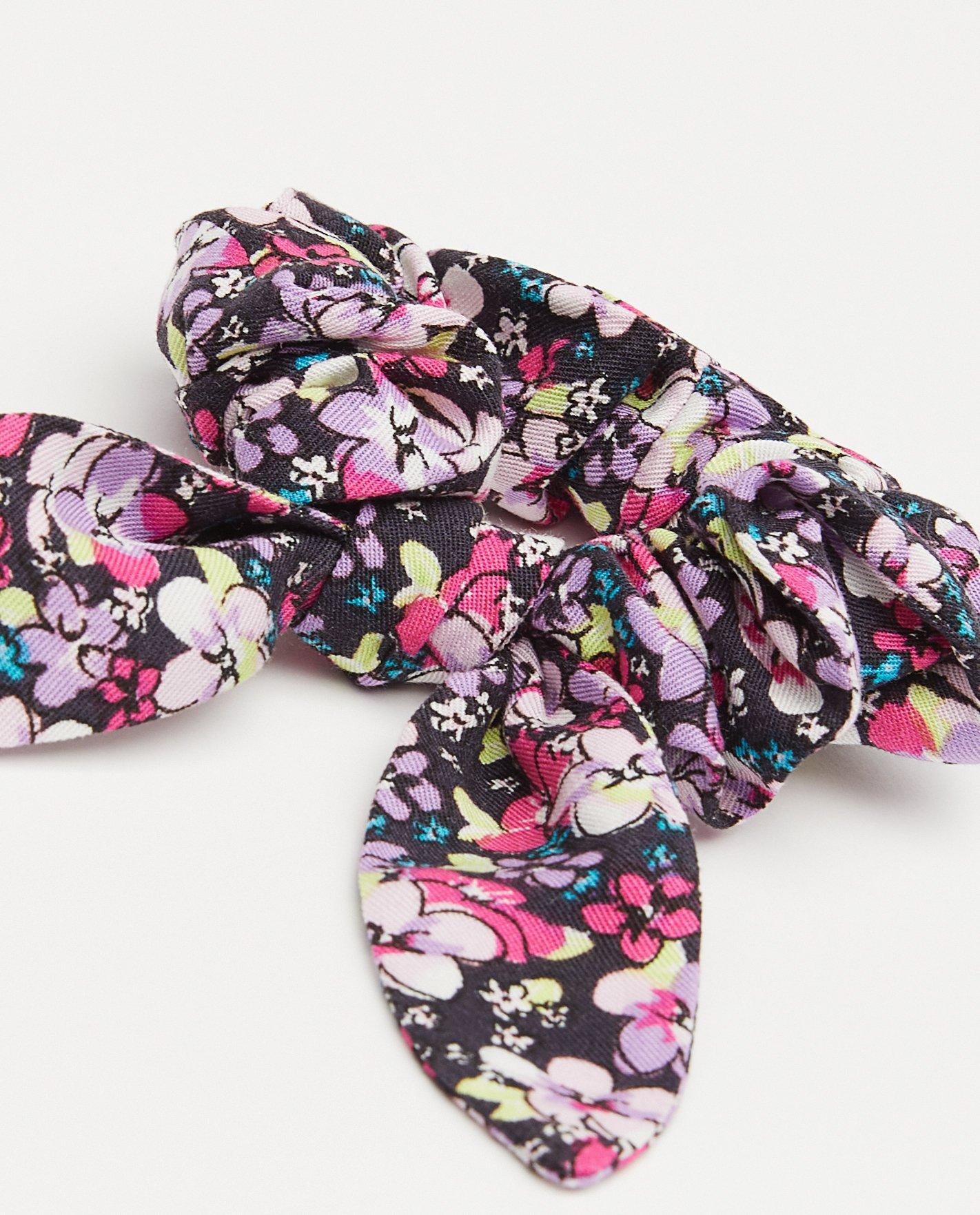 Breigoed - Blauwe scrunchie met strik