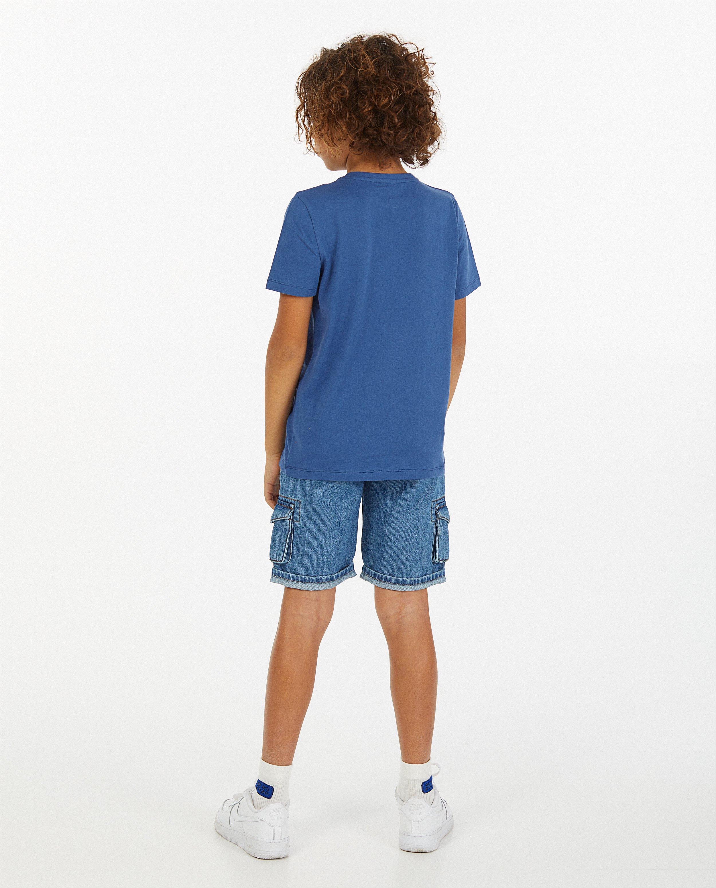 T-shirts - 