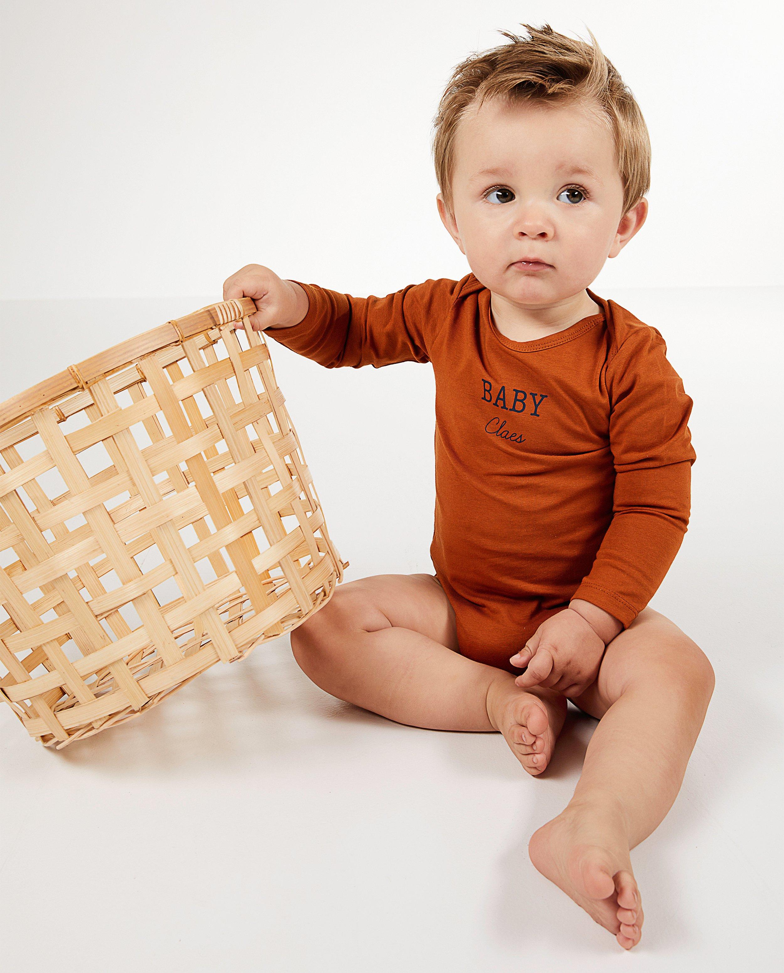 Grenouillère avec nom de famille Studio Unique - personnalisable - JBC