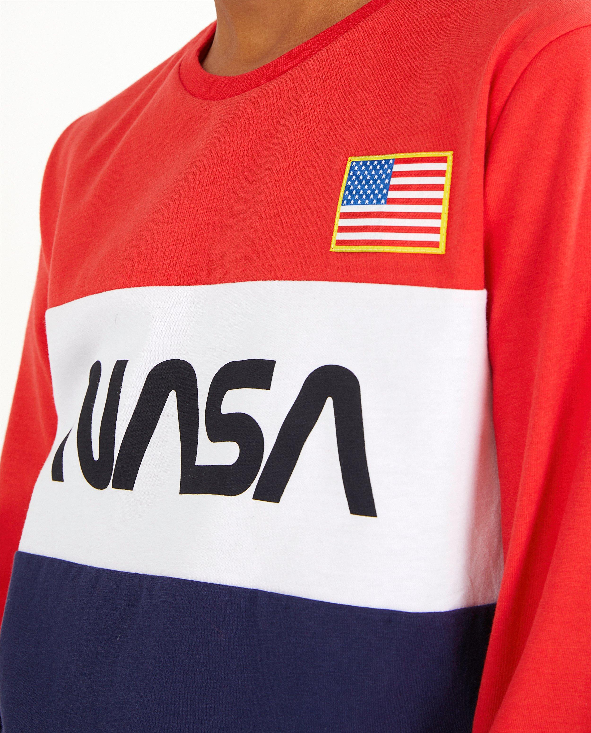 T-shirts - 