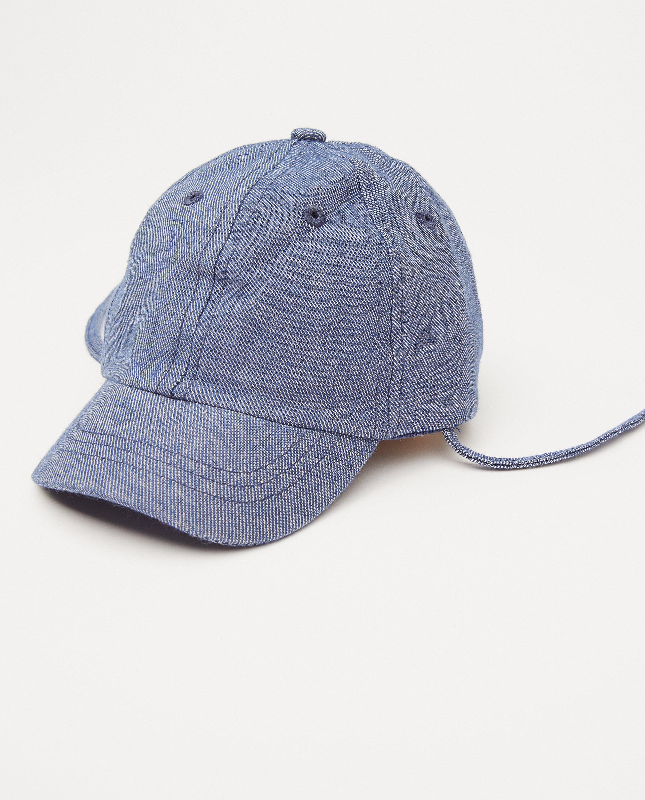 casquette bleue