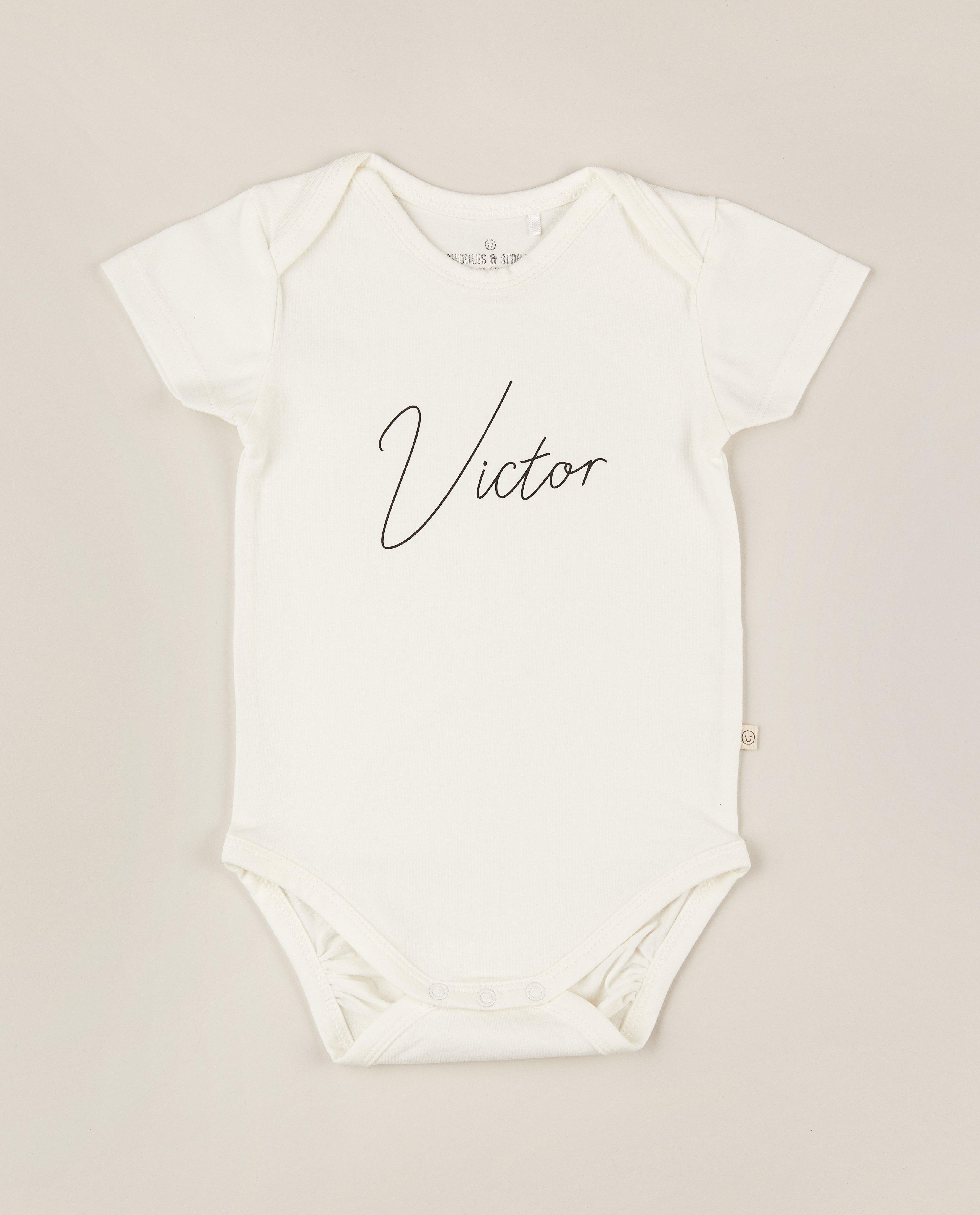 Grenouillère avec nom, Studio Unique - personnalisable - Cuddles and Smiles