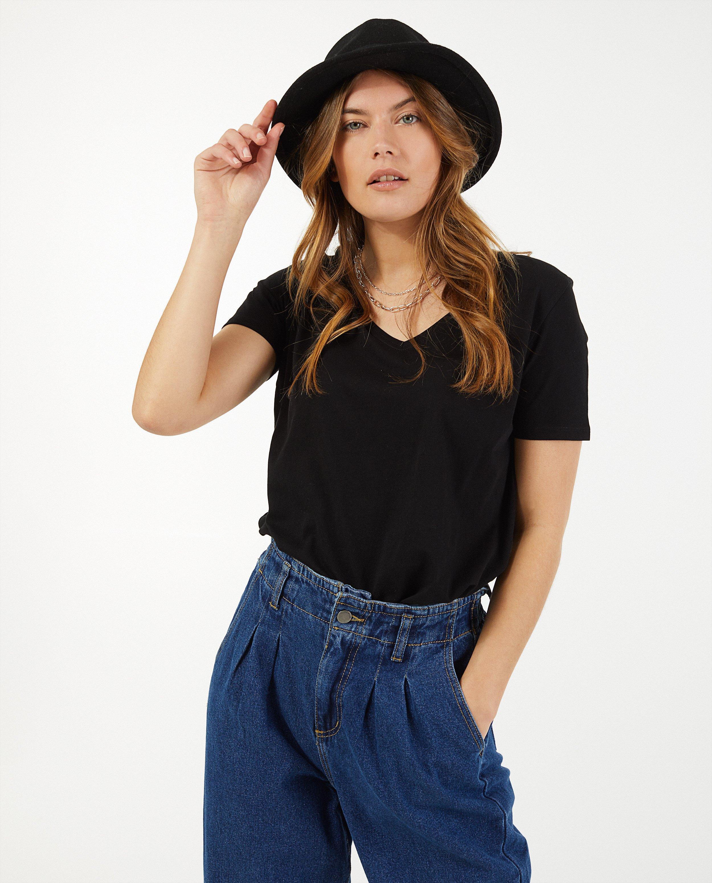 T-shirts - 