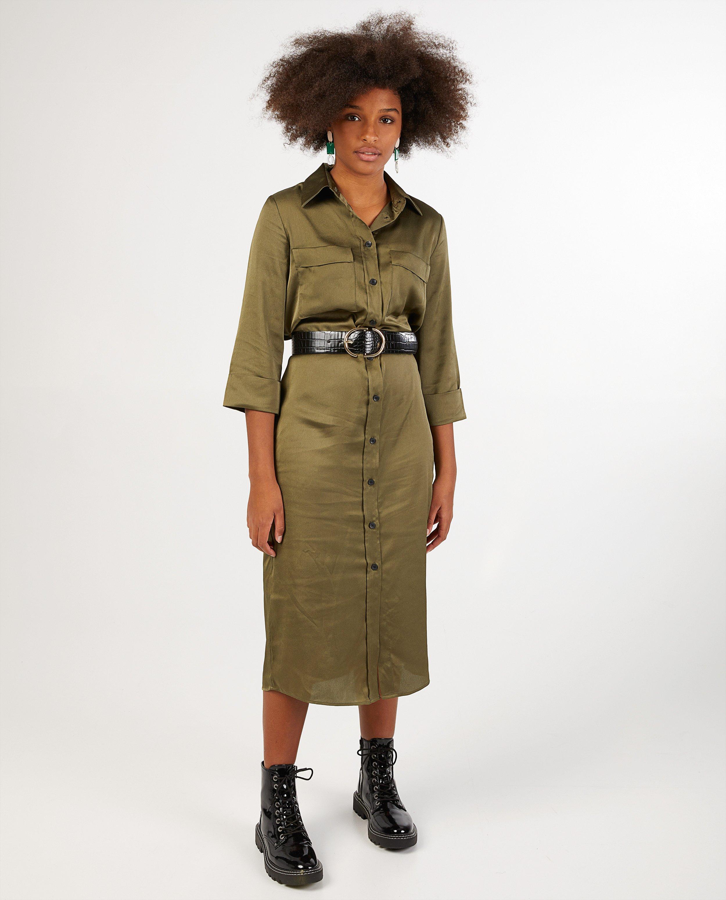 Robe boutonnée en satin doux Sora - à manches 3/4 - Sora