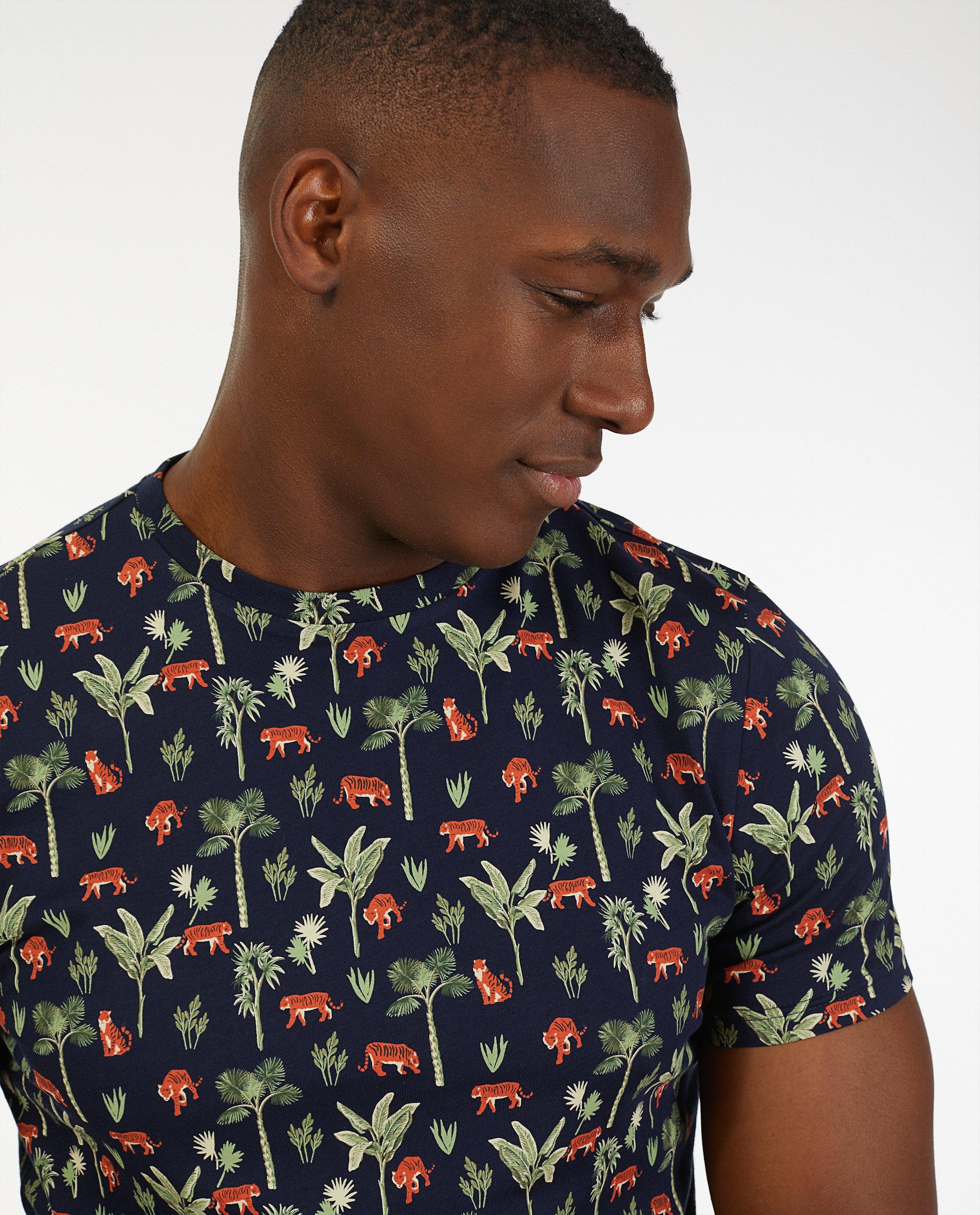 T-shirts - 