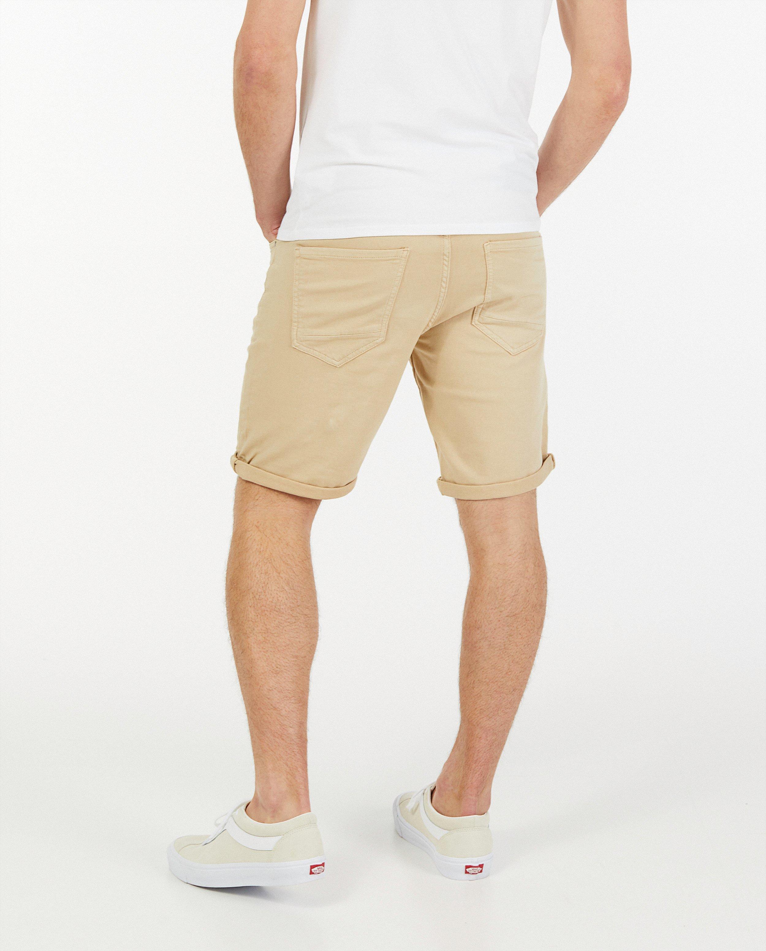 Shorten - Beige short met slim fit