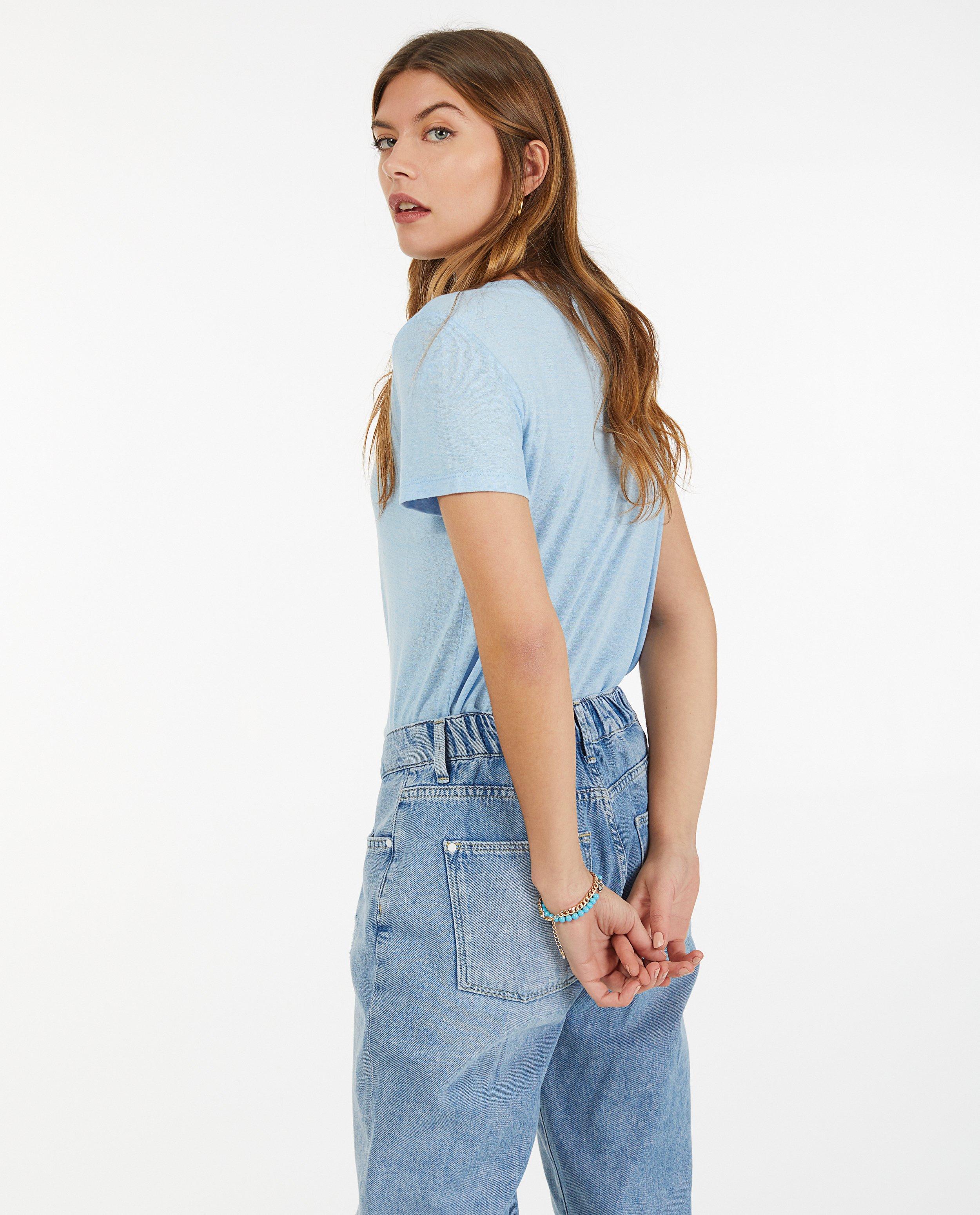 Geel T-shirt met V-hals Sora - Product Detail - lichtblauw - afbeelding nummer 3