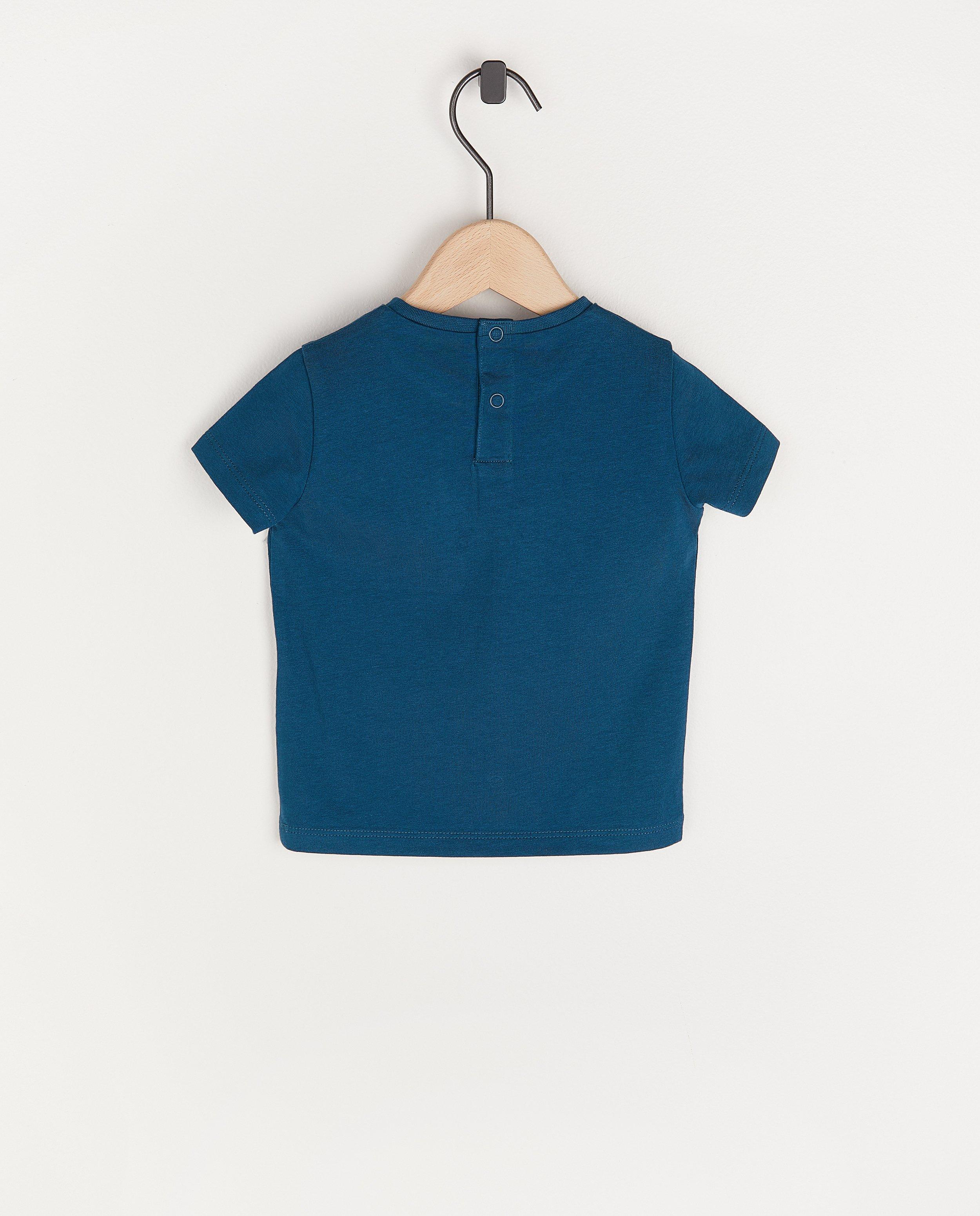 T-shirts - 