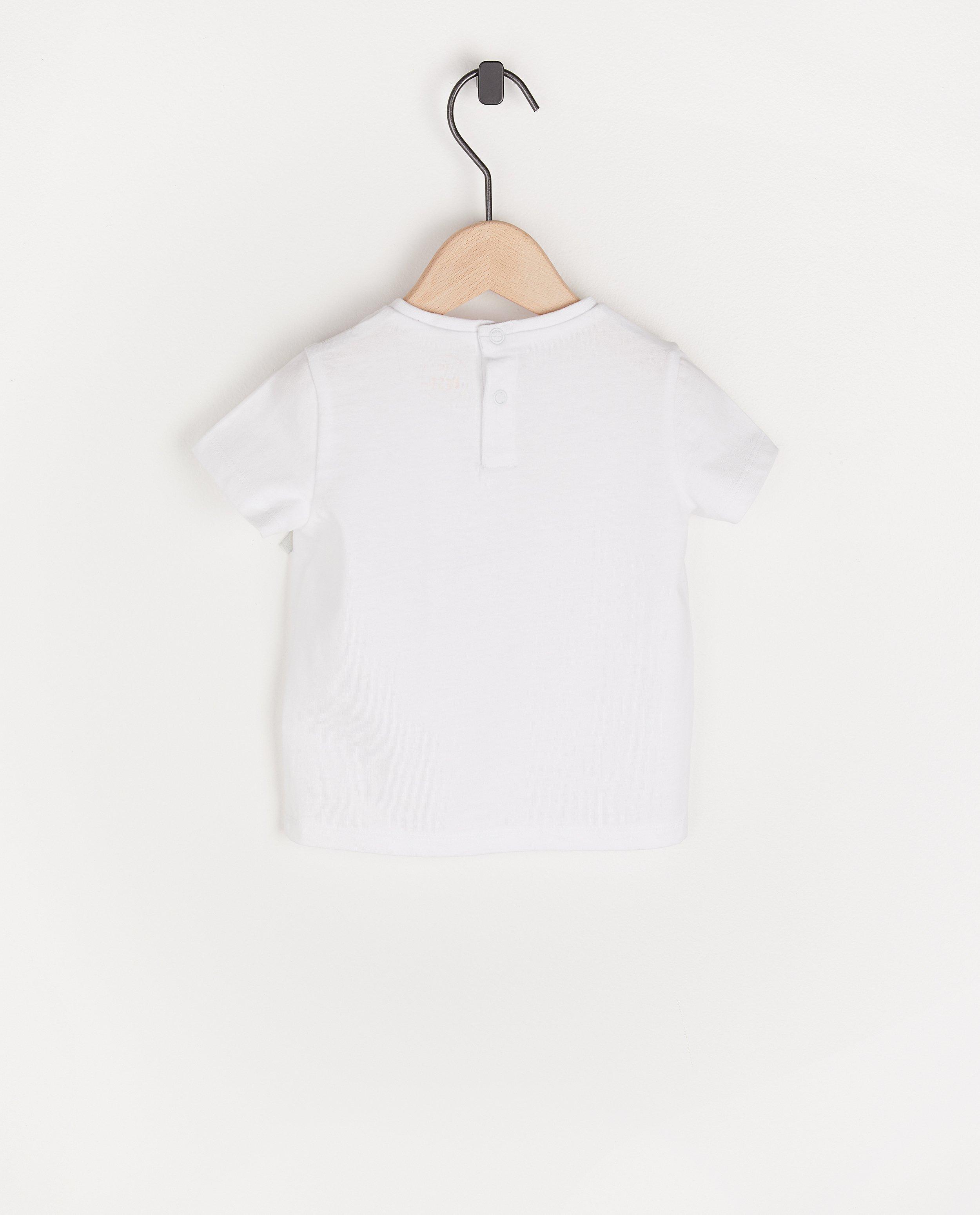 T-shirts - 