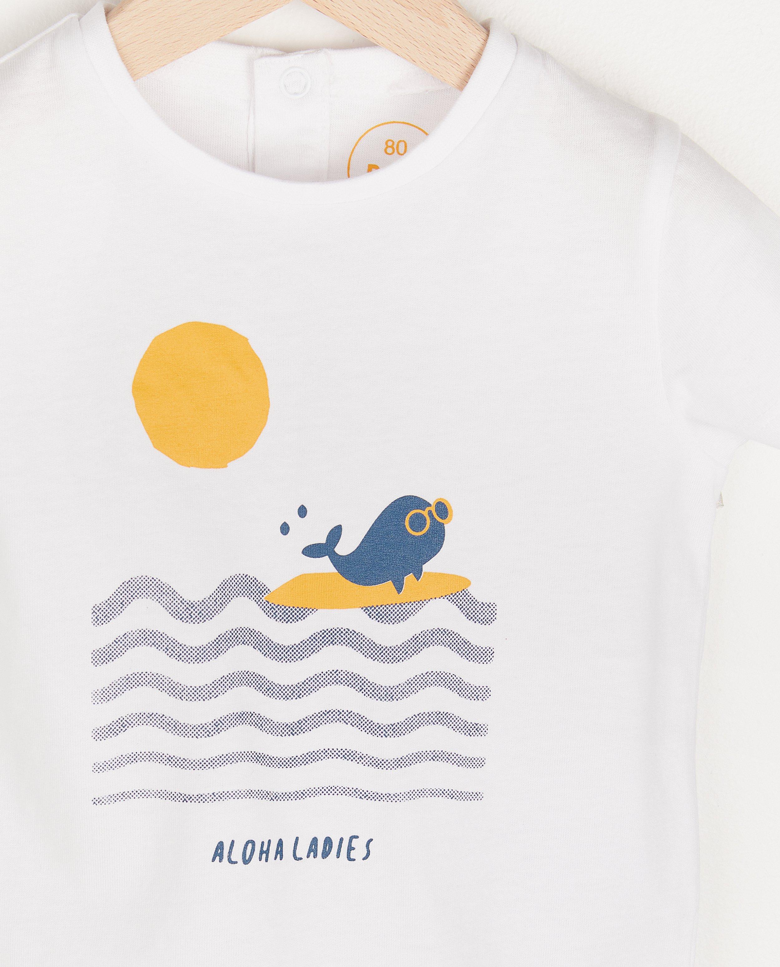 T-shirts - 