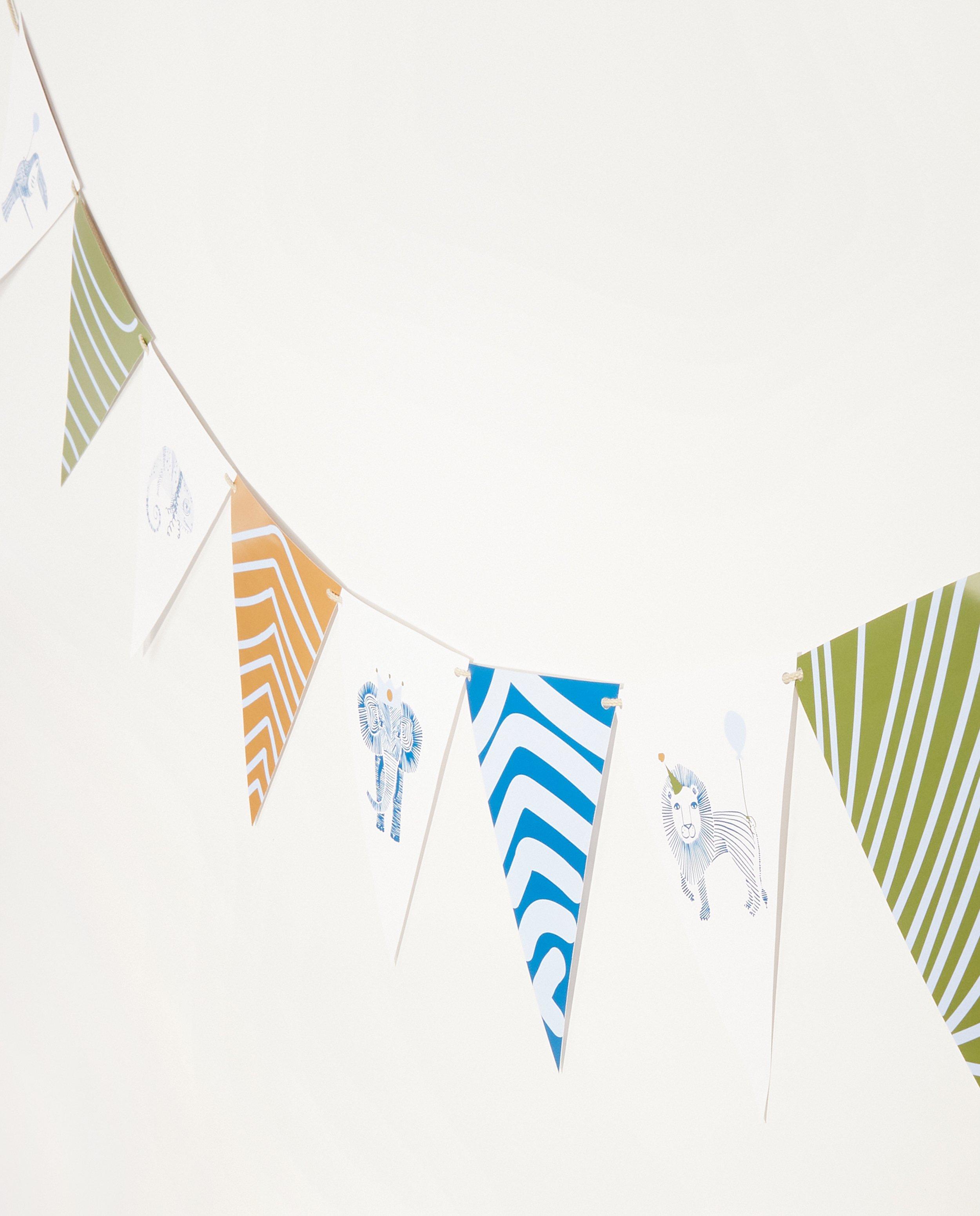 Cadeaux - Guirlande avec 8 drapeaux AVA x JBC