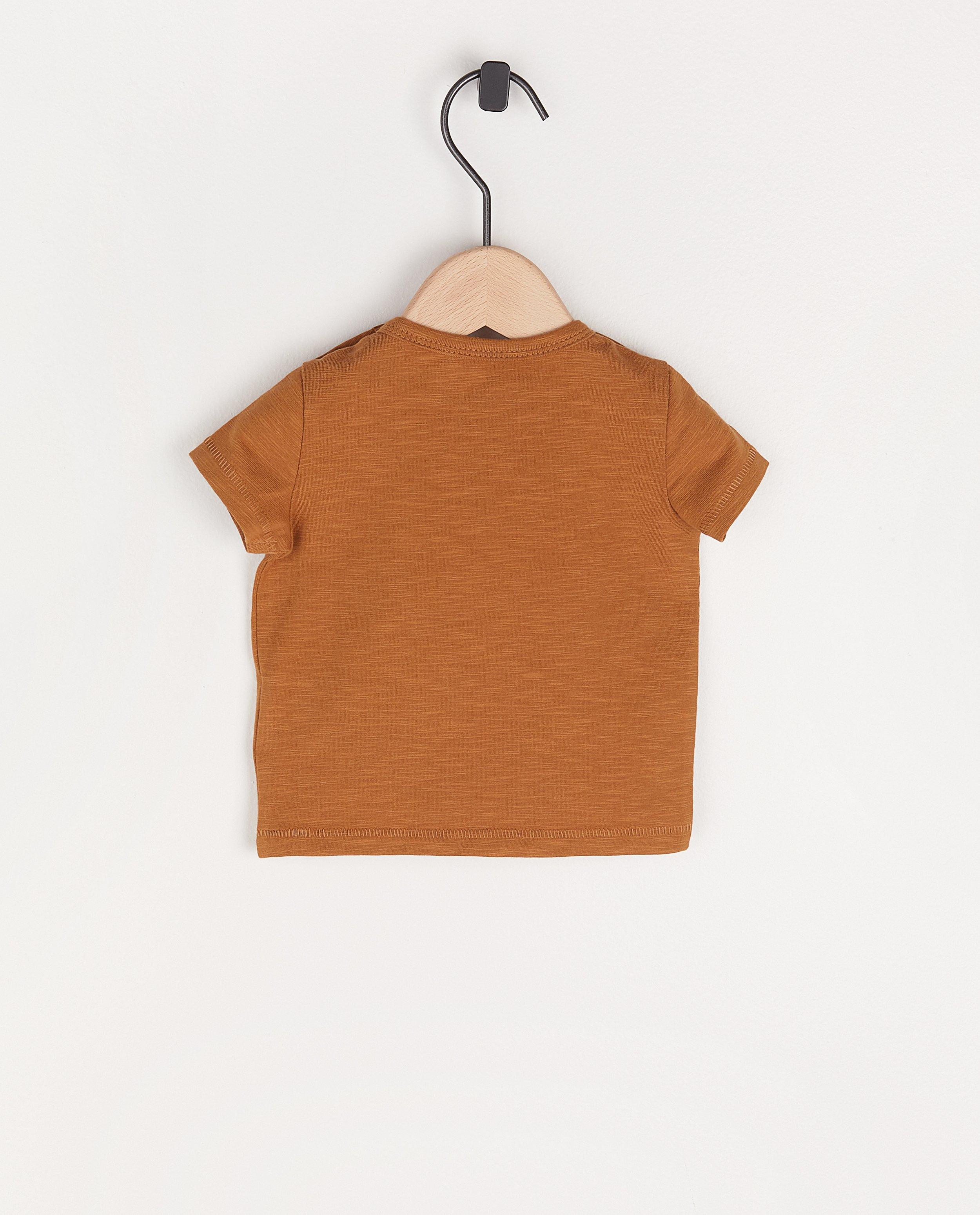 T-shirts - Bruin T-shirt met hondenprint