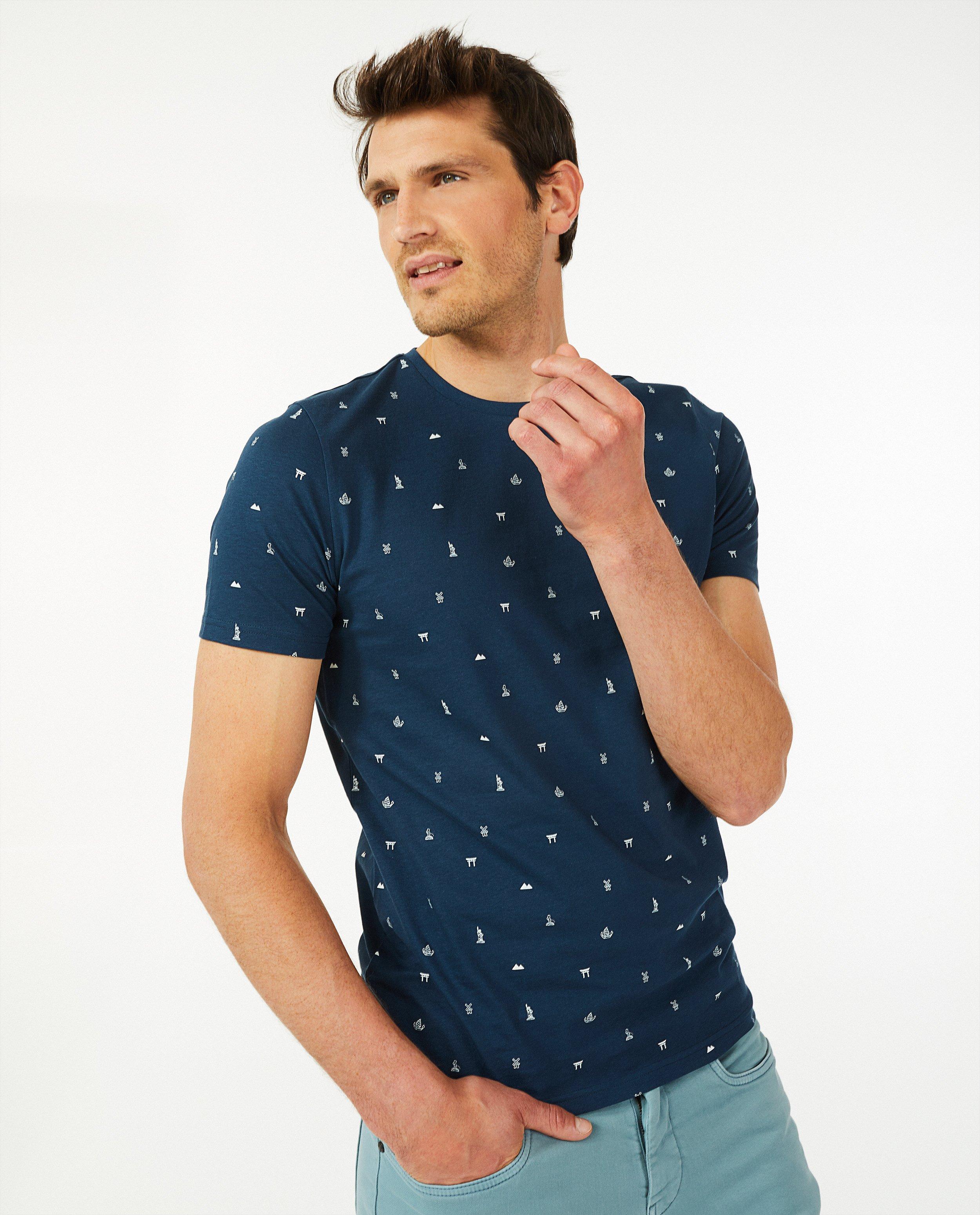 T-shirts - 