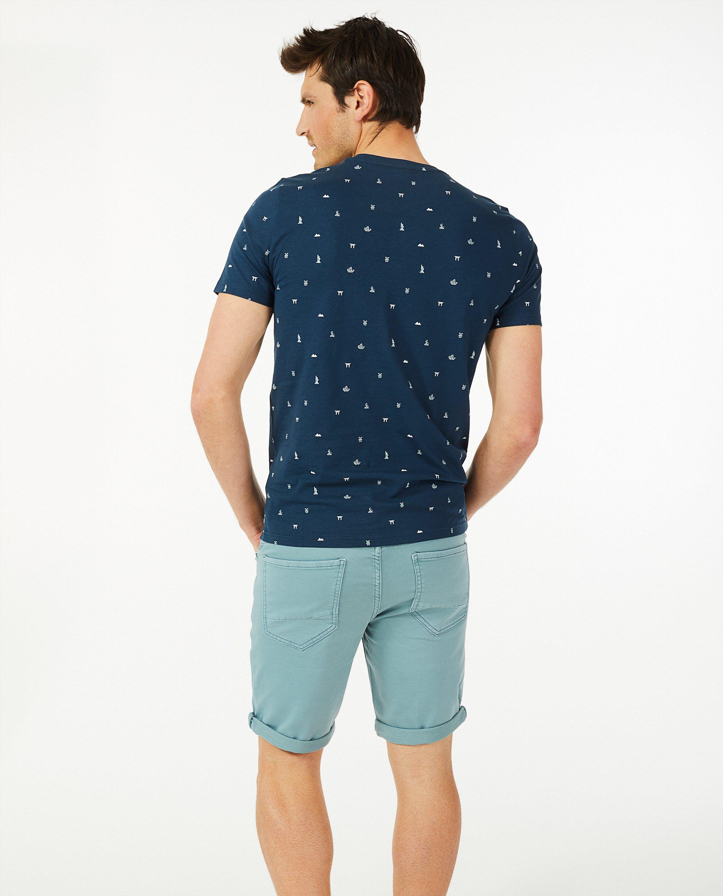 T-shirts - 