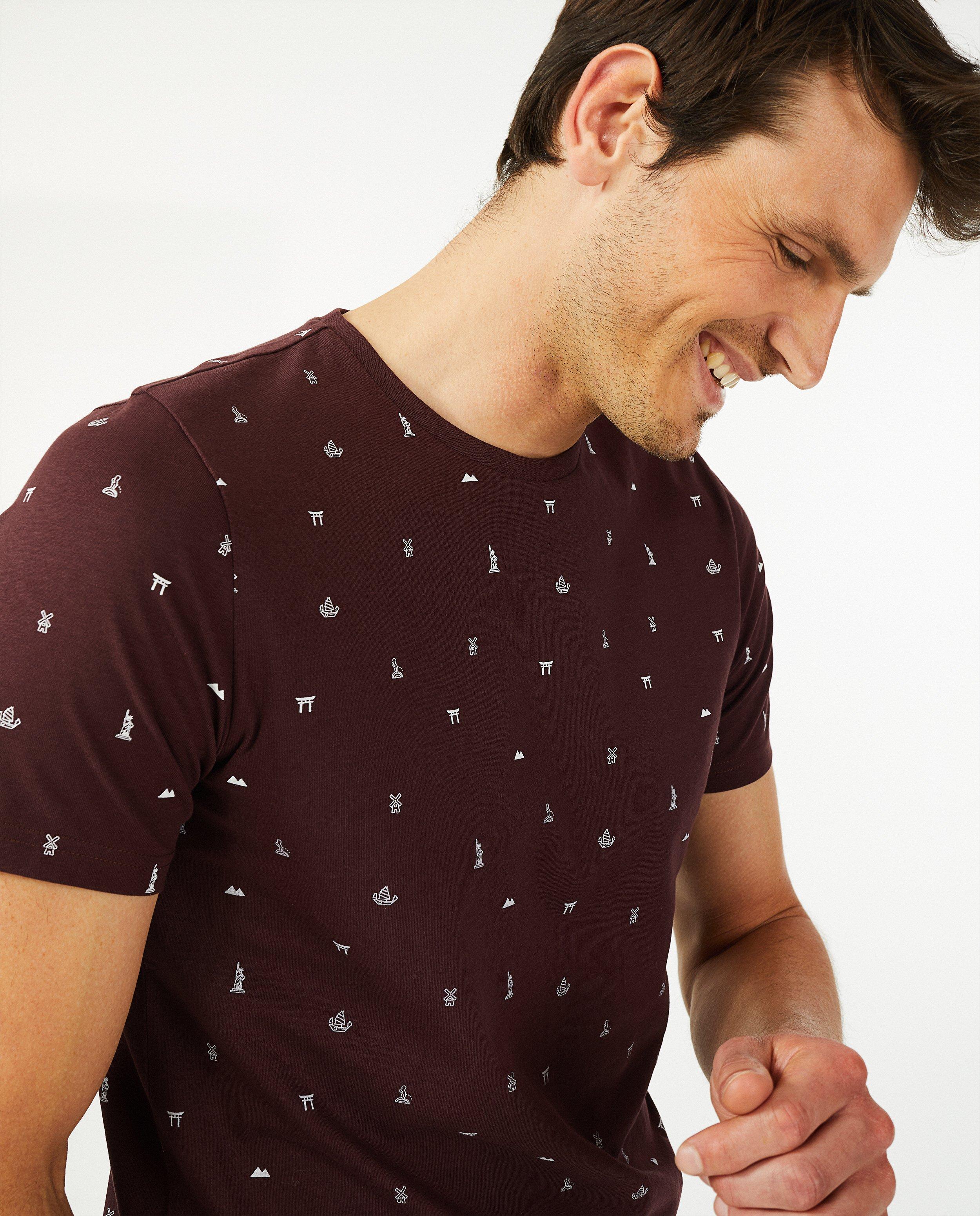 T-shirts - 