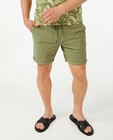 Shorts - Short molletonné vert à relief côtelé