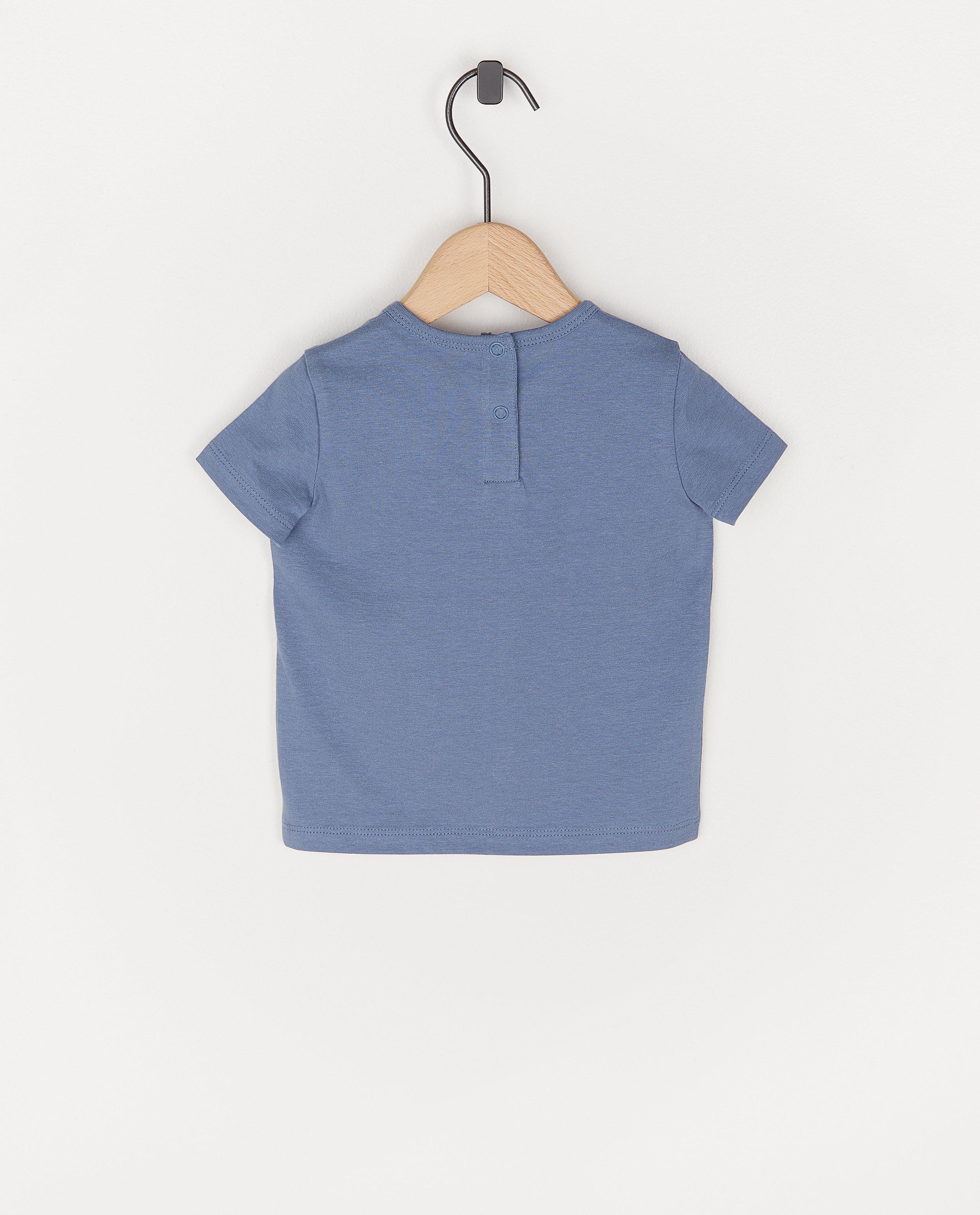T-shirts - 