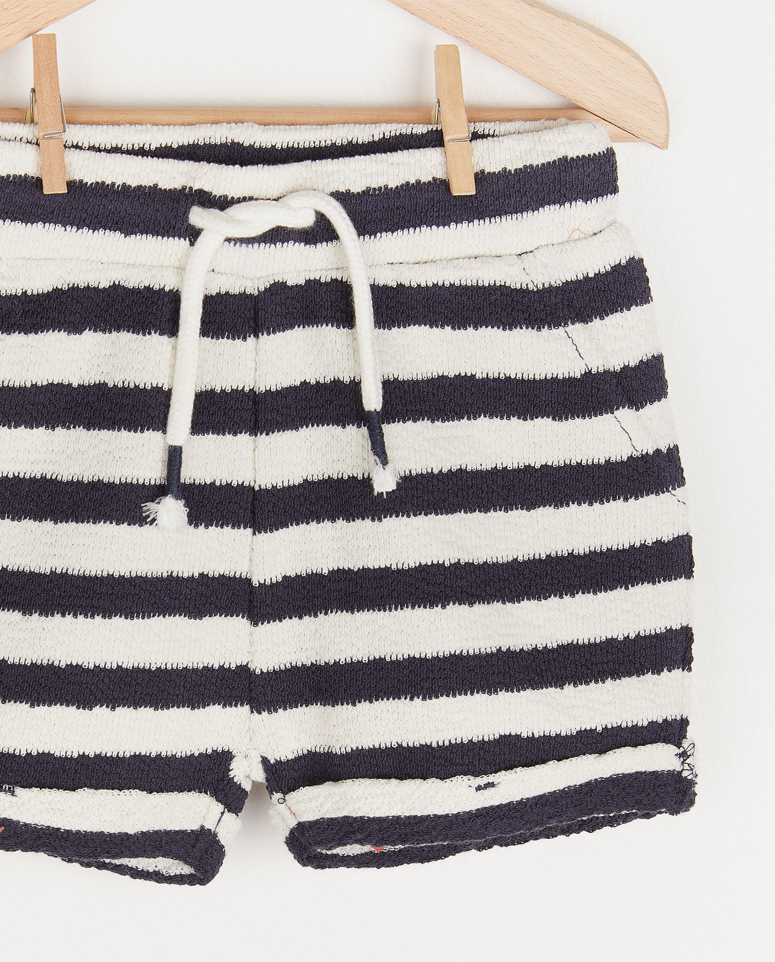 Shorts - Short blanc à rayures brunes