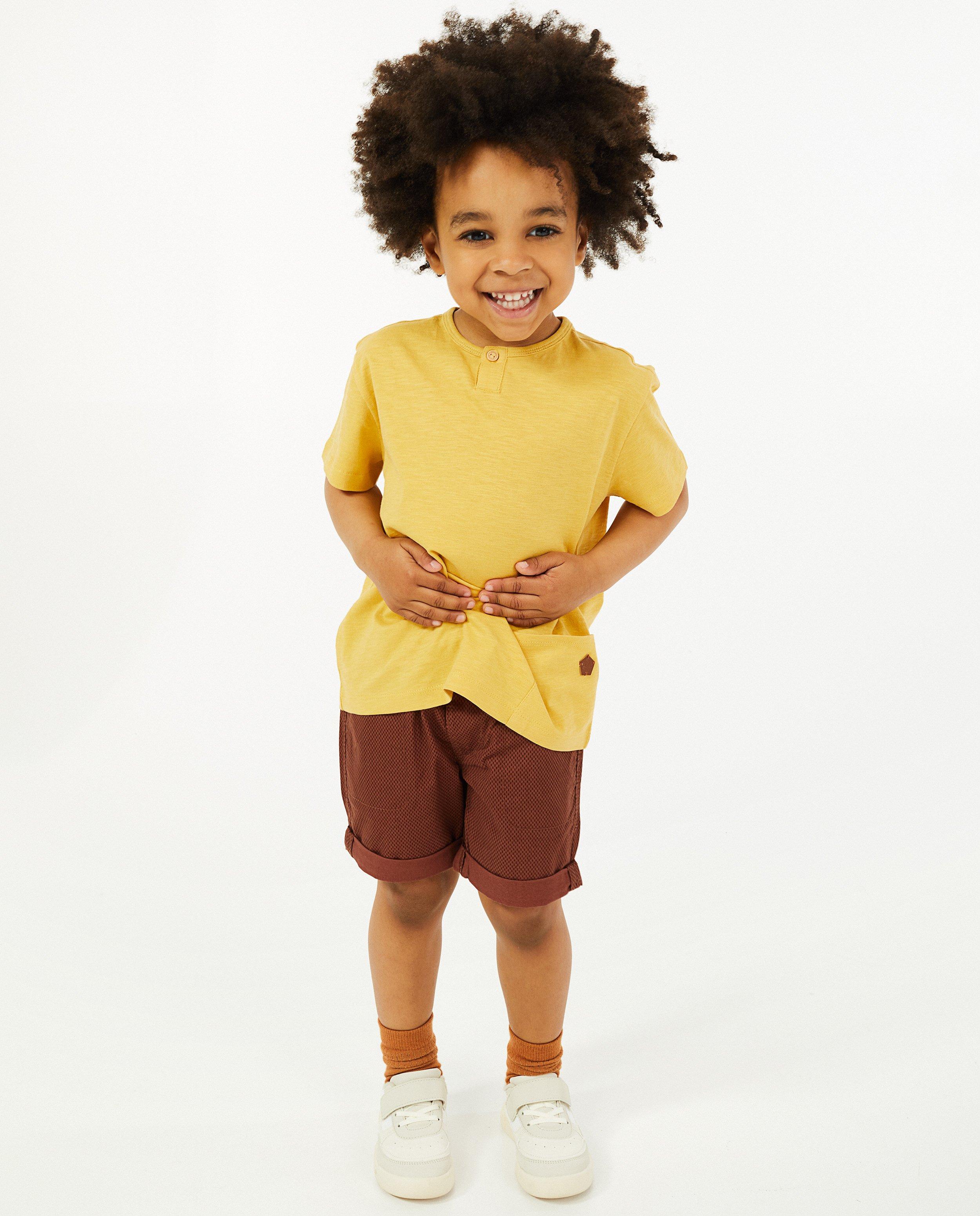 Bruine bermuda met microprint Wickie - allover - Wickie