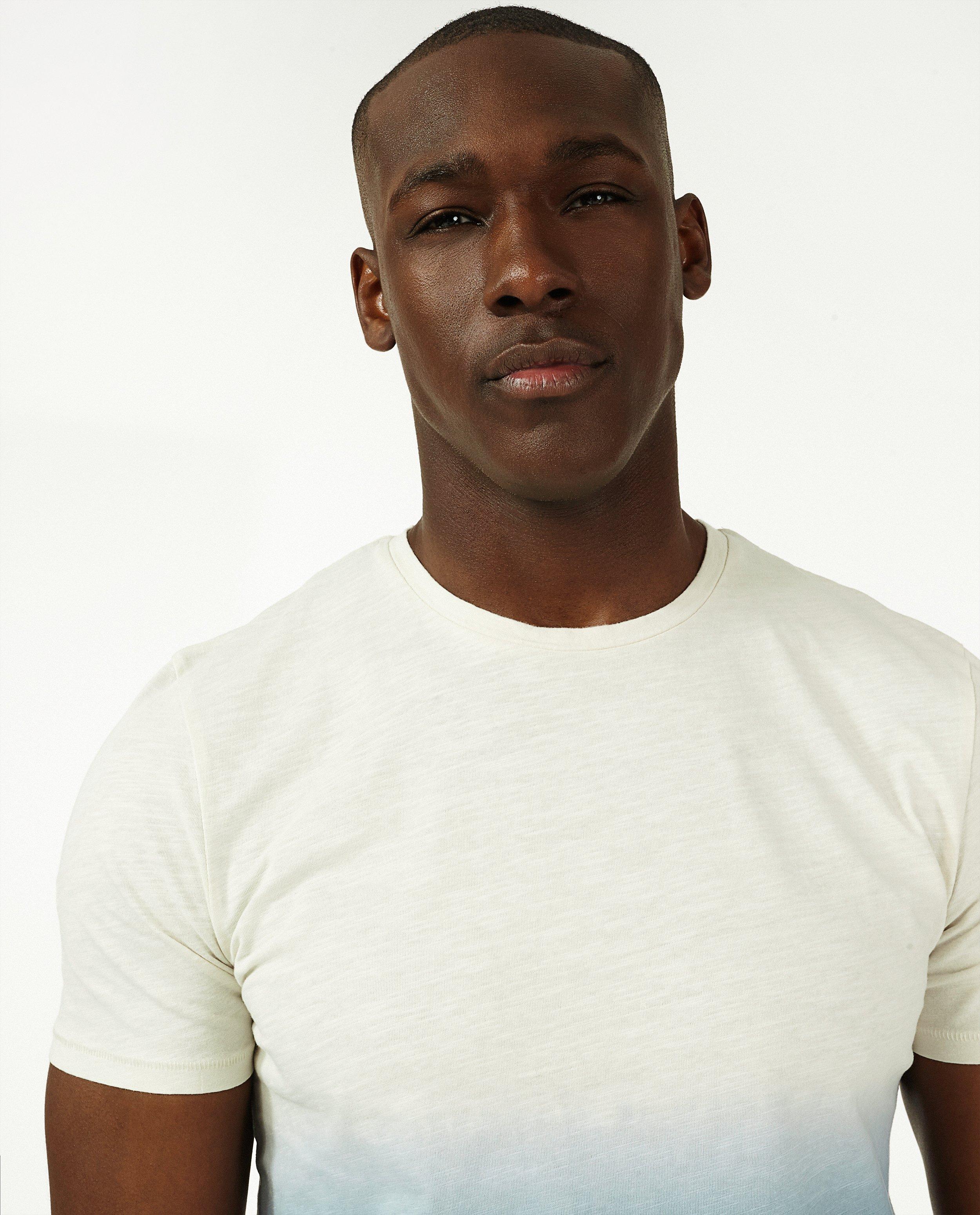 T-shirts - 