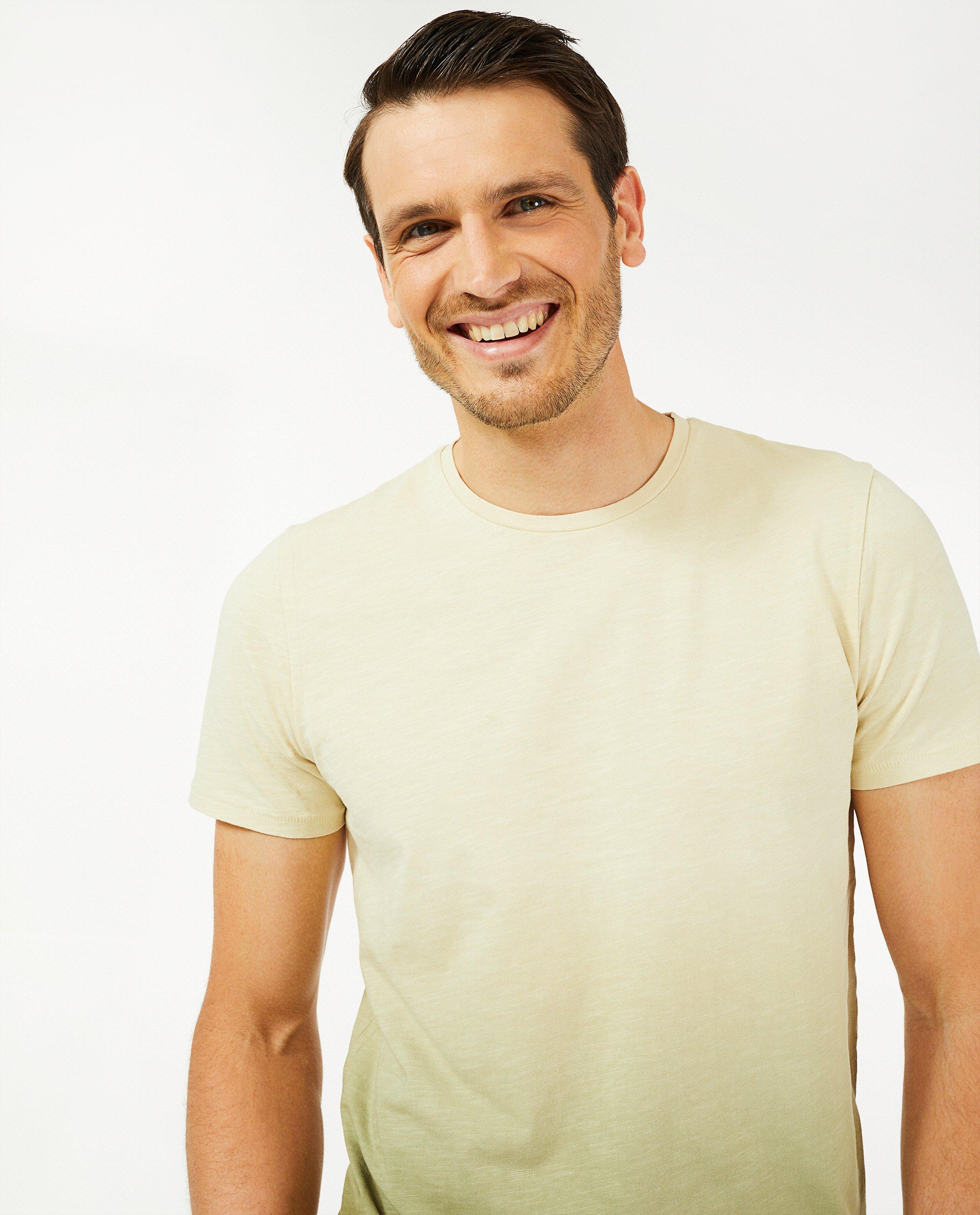 T-shirts - 