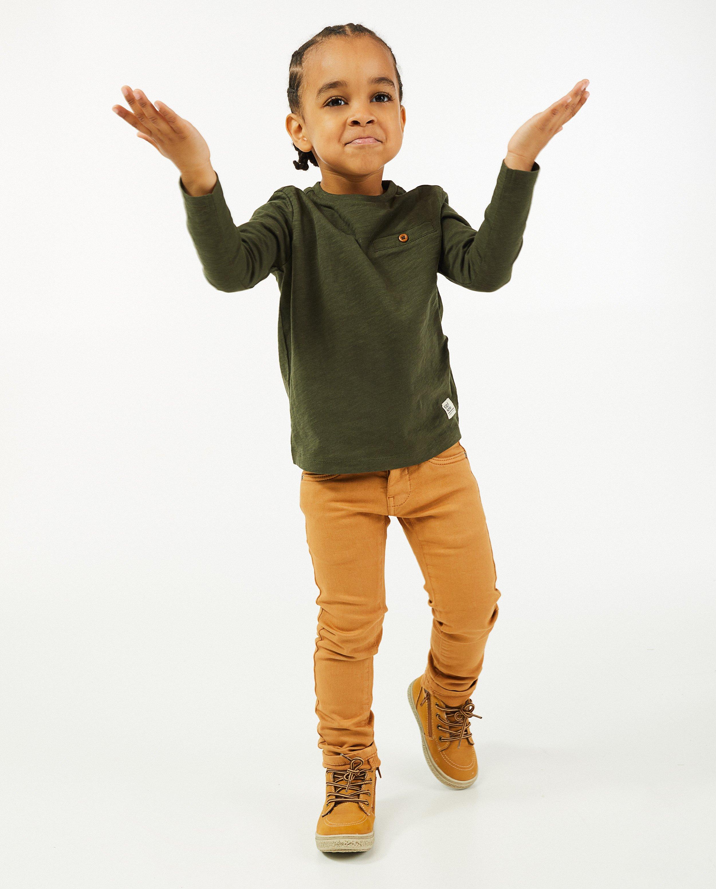 Skinny Joey en sweat denim, 2-8 ans - brun - Kidz Nation