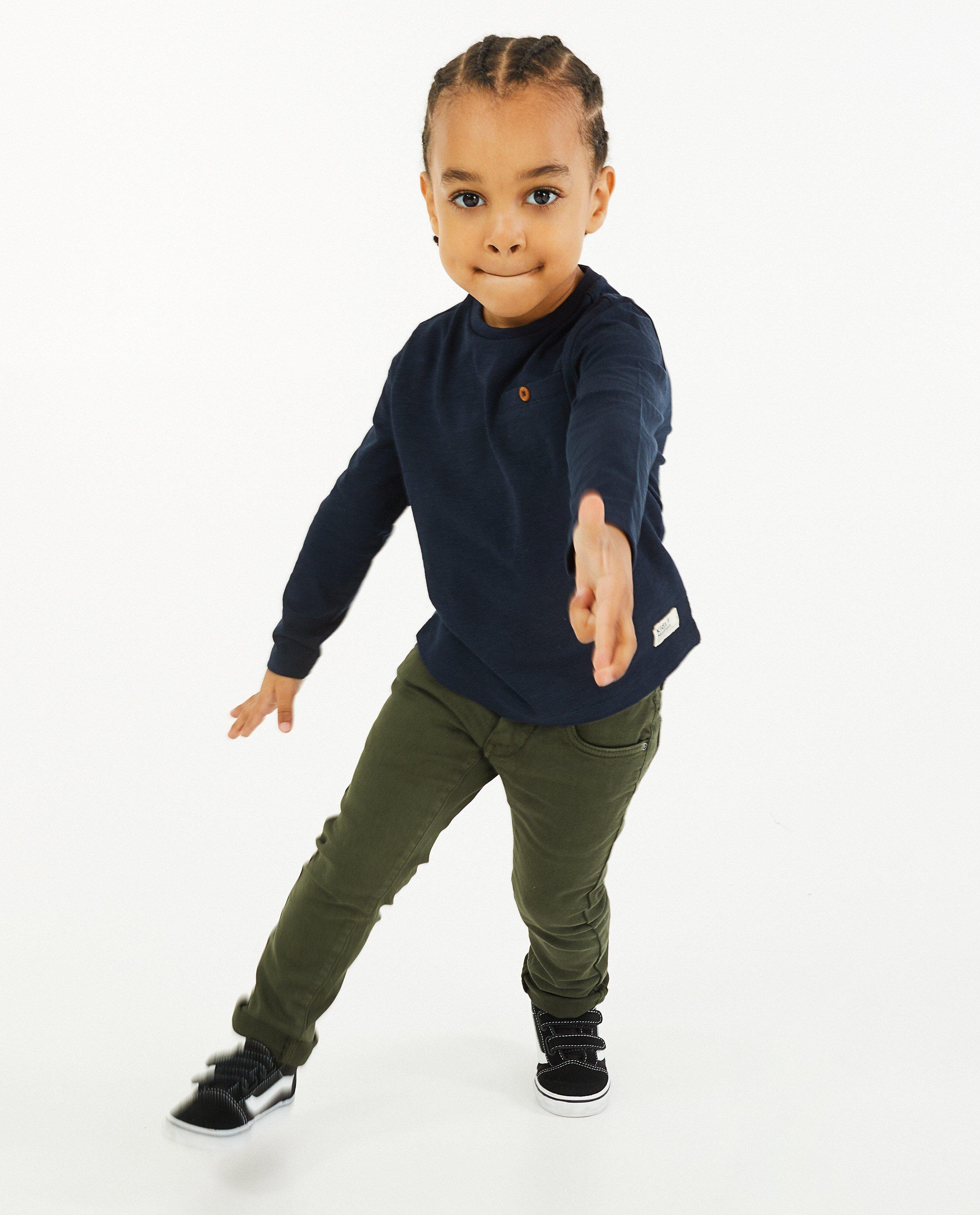 Skinny Joey en sweat denim, 2-8 ans - vert - Kidz Nation