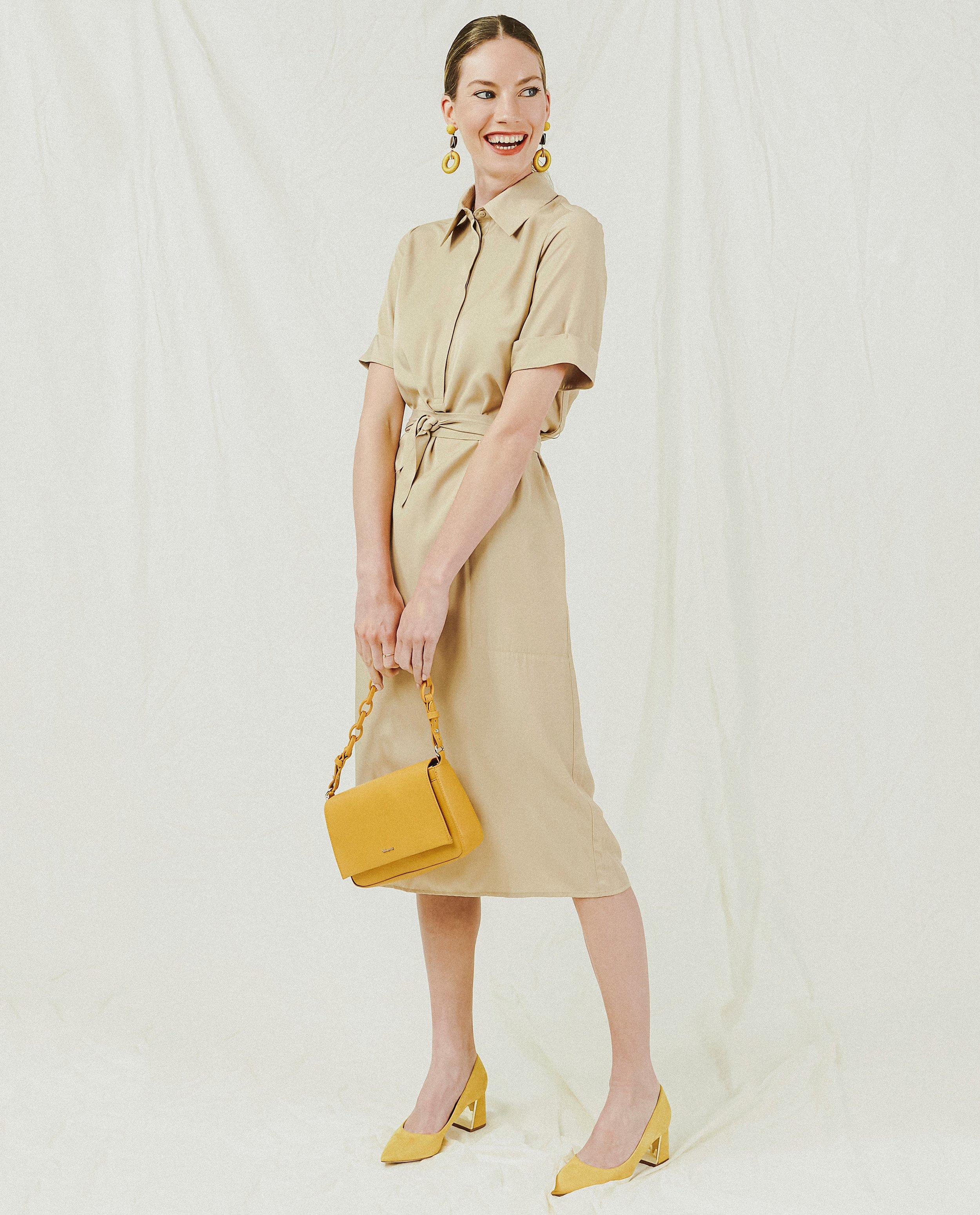 Robe beige en satin Sora - ceinture à nouer - Sora