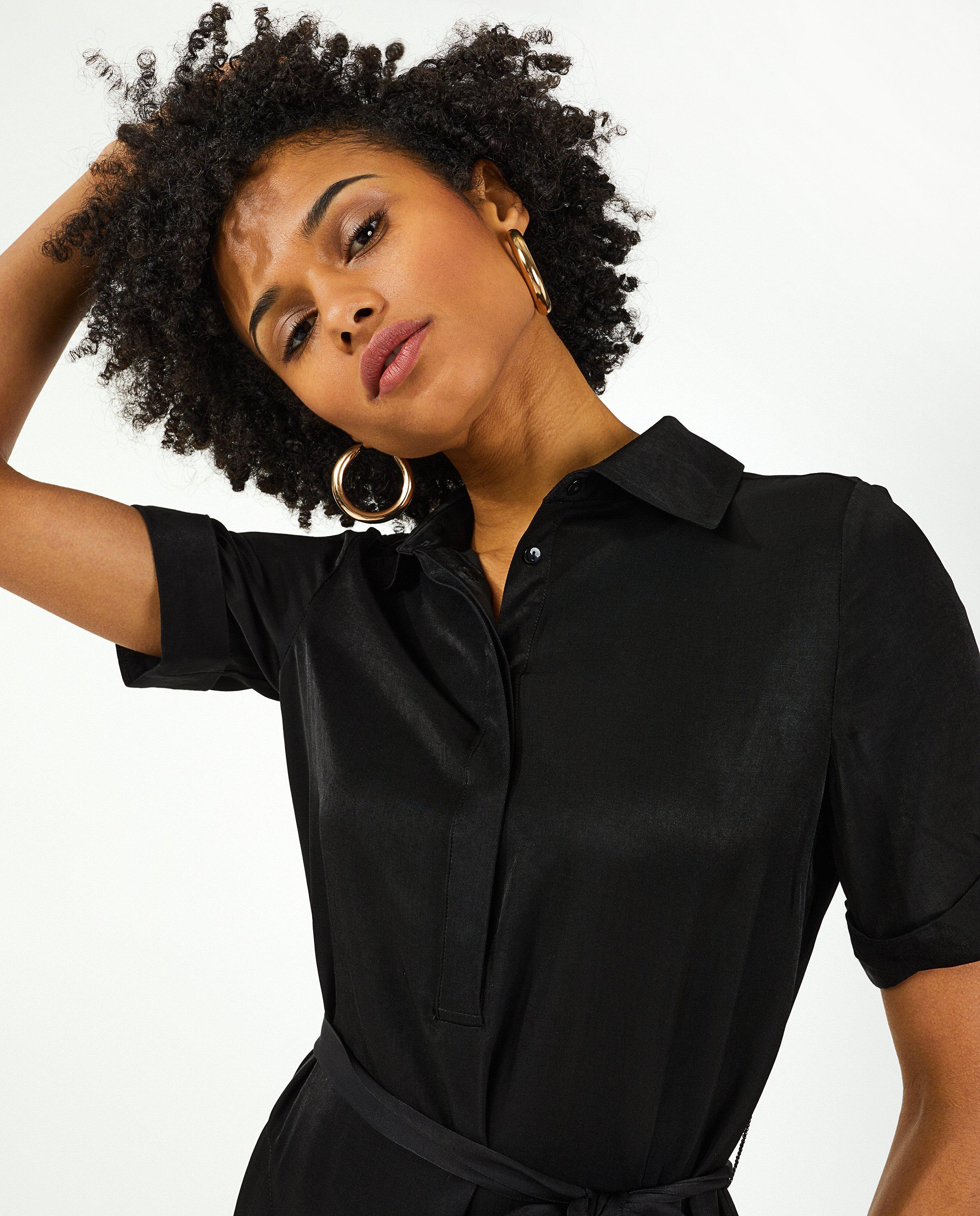 Robe noire en satin Sora - ceinture à nouer - Sora