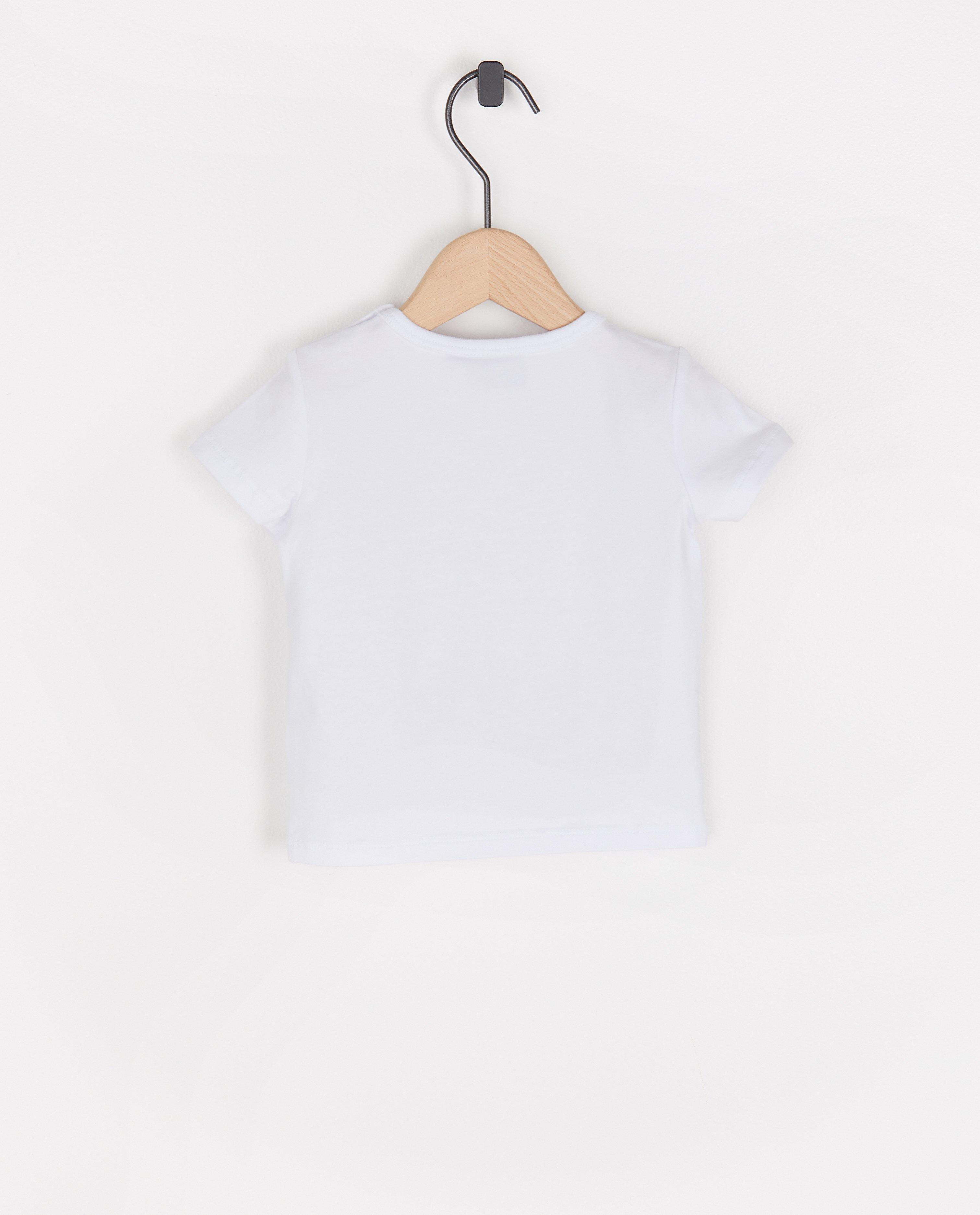 T-shirts - 