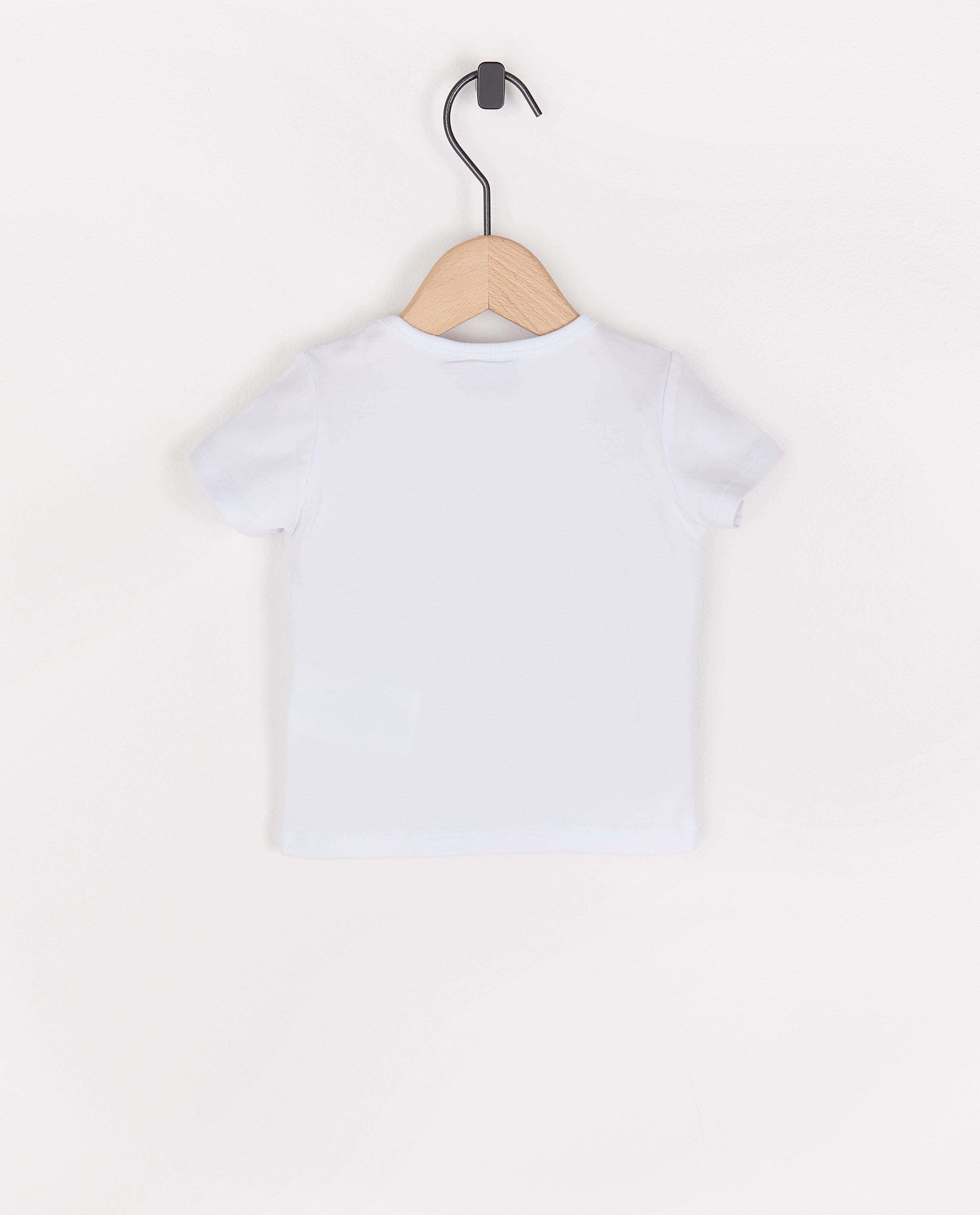 T-shirts - 