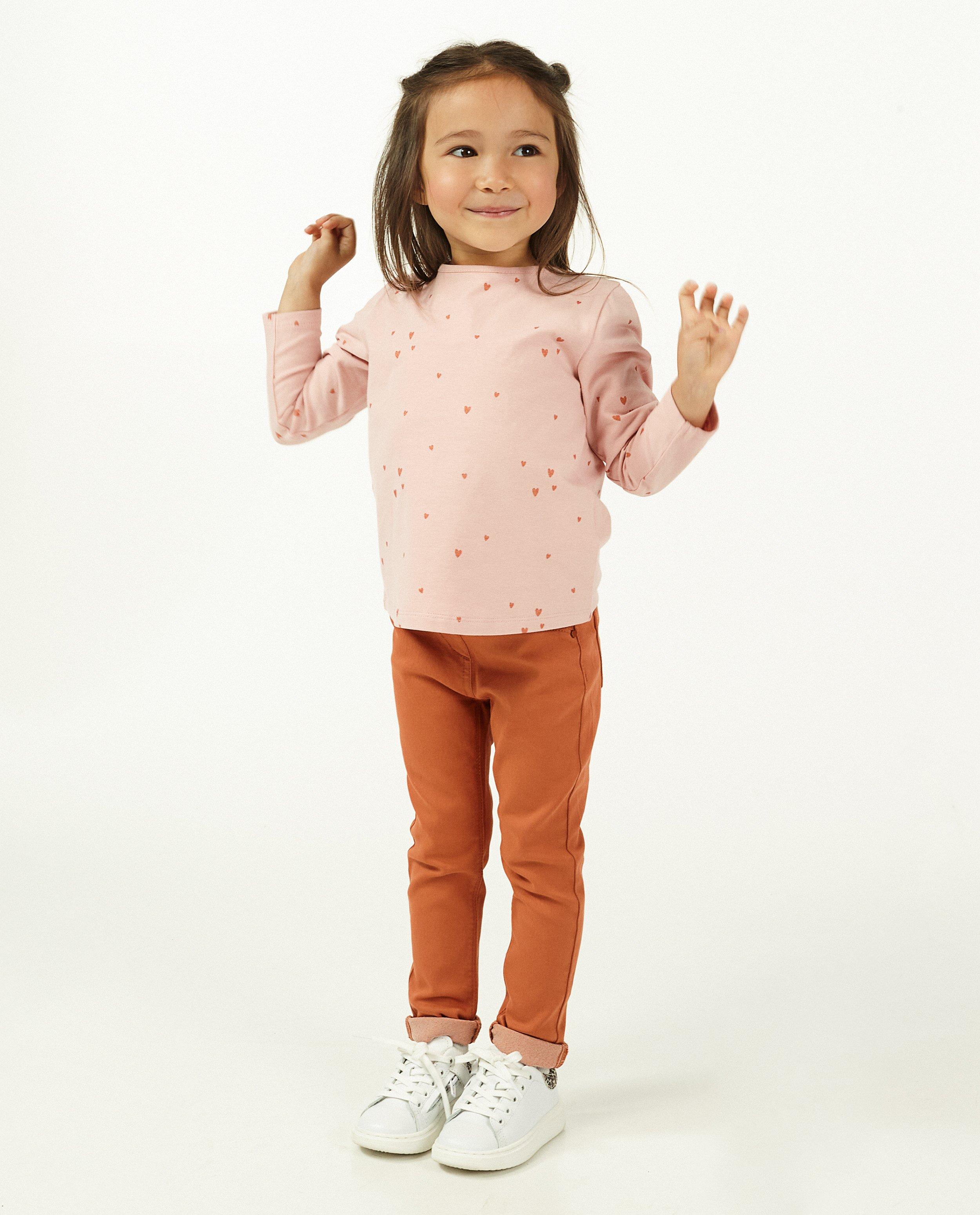 T-shirt à manches longues en coton bio avec des petits cœurs - null - Milla Star