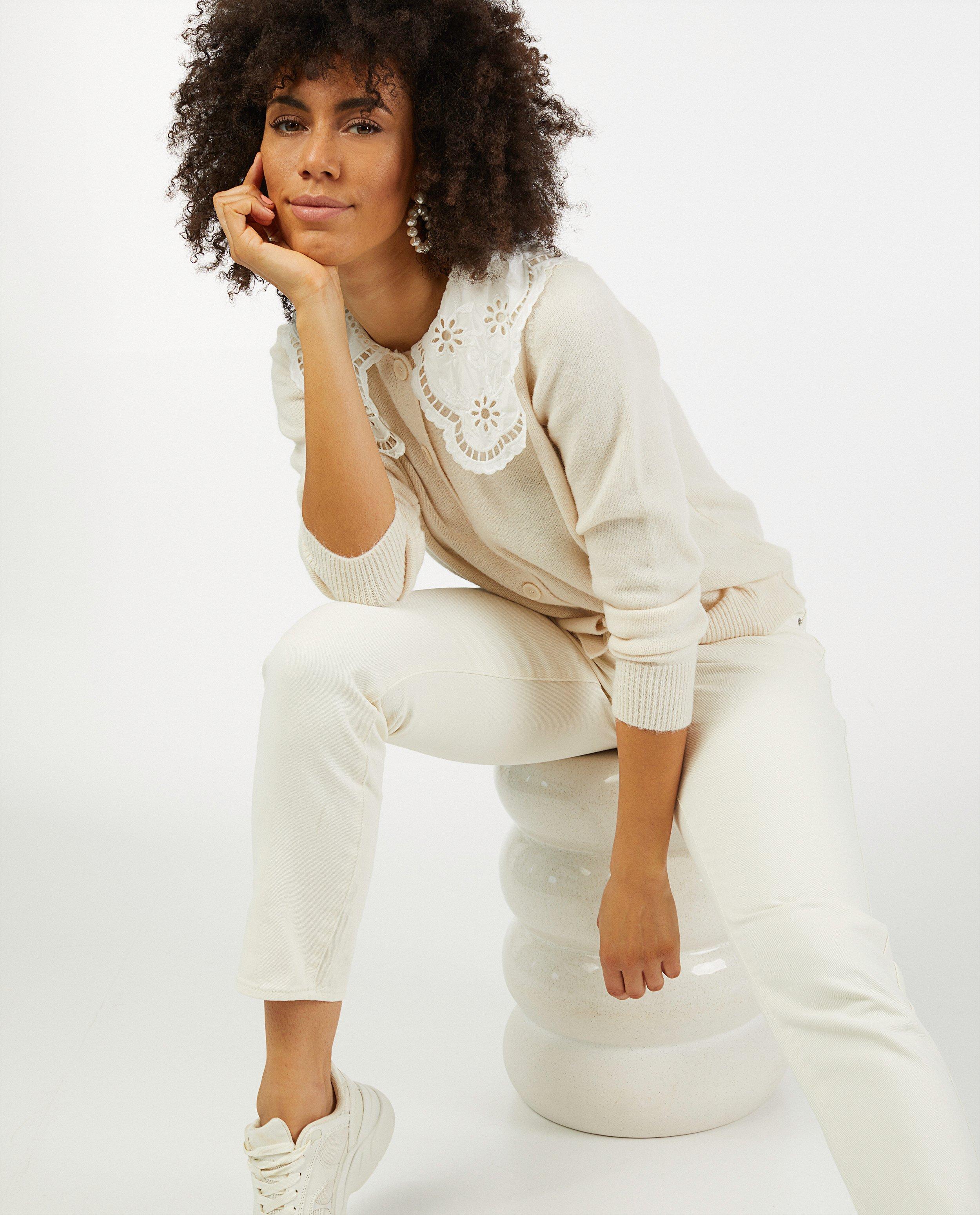 Cardigans - Offwhite cardigan met kant