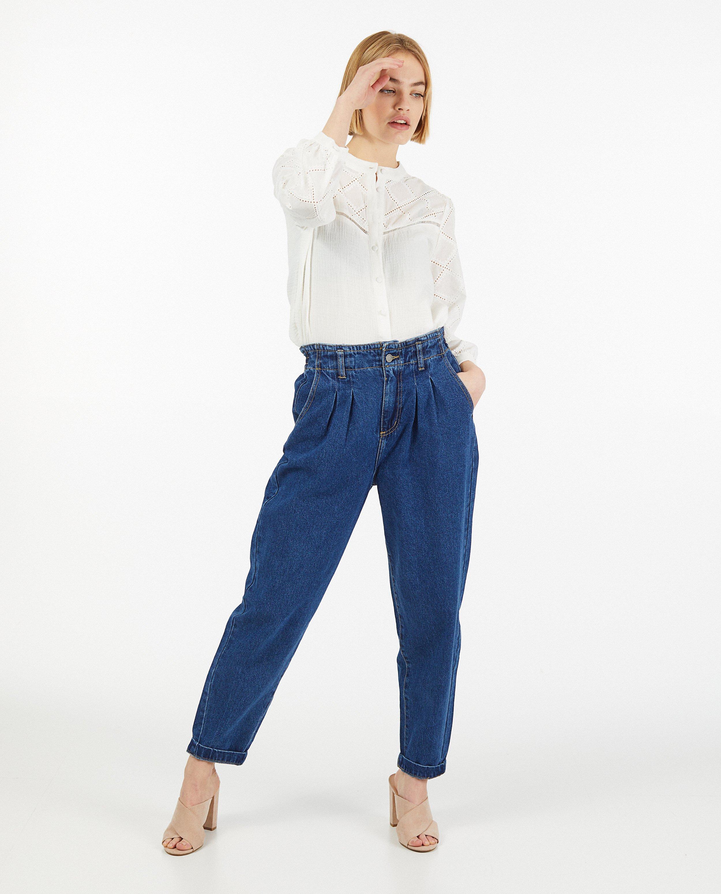 Donkerblauwe jeans met wijde pijpen