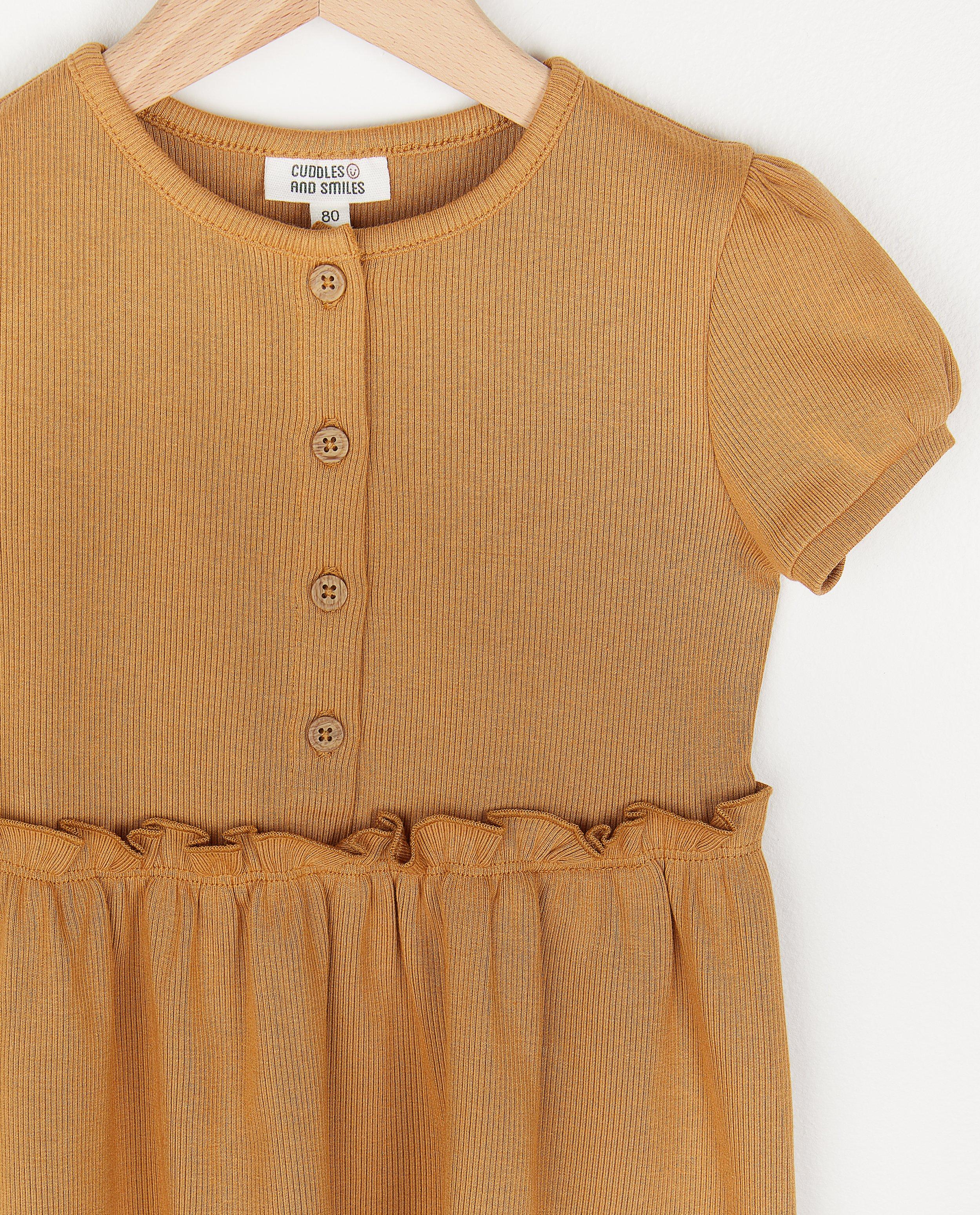 Kleedjes - Beige jurk van ribstof