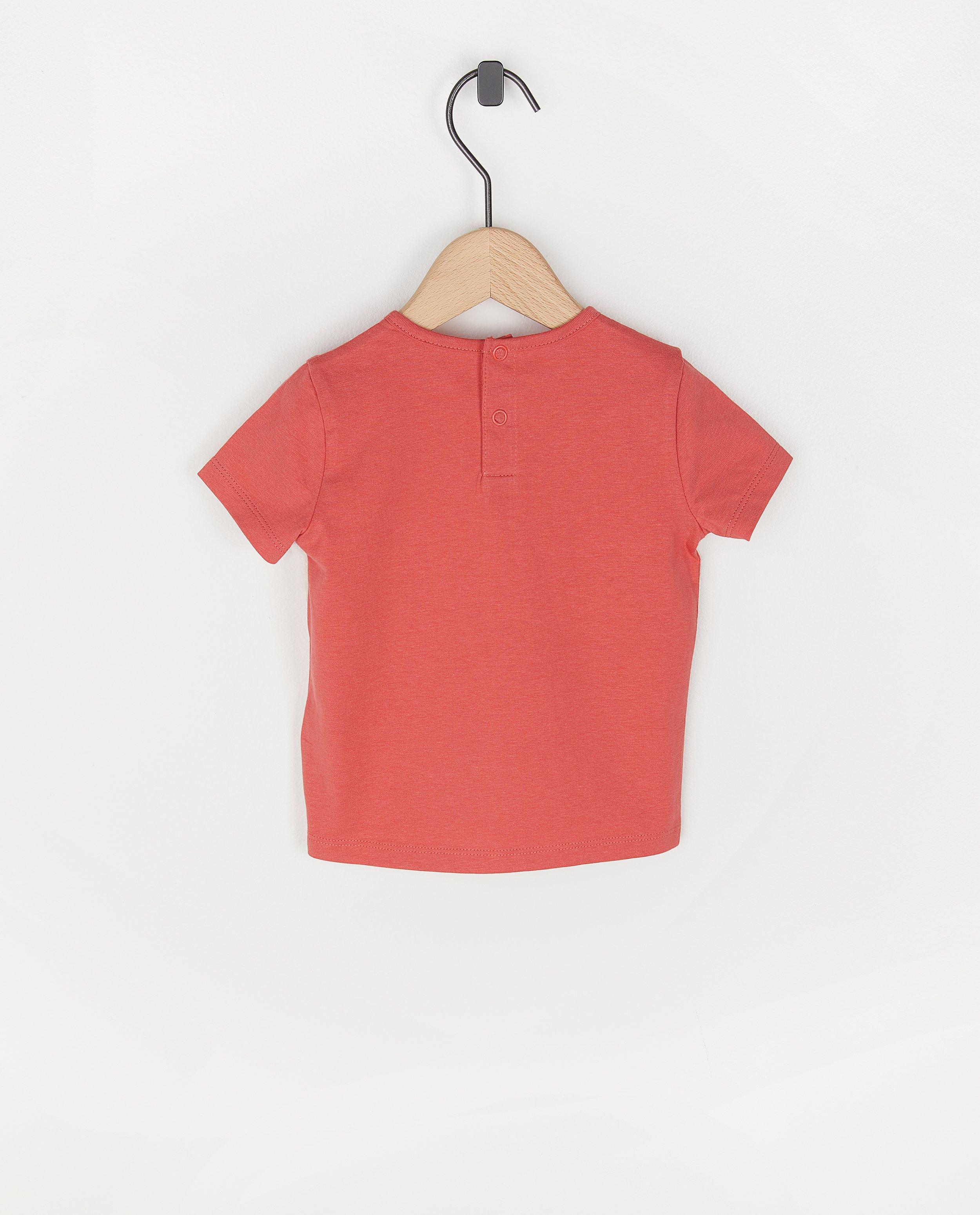 T-shirts - 