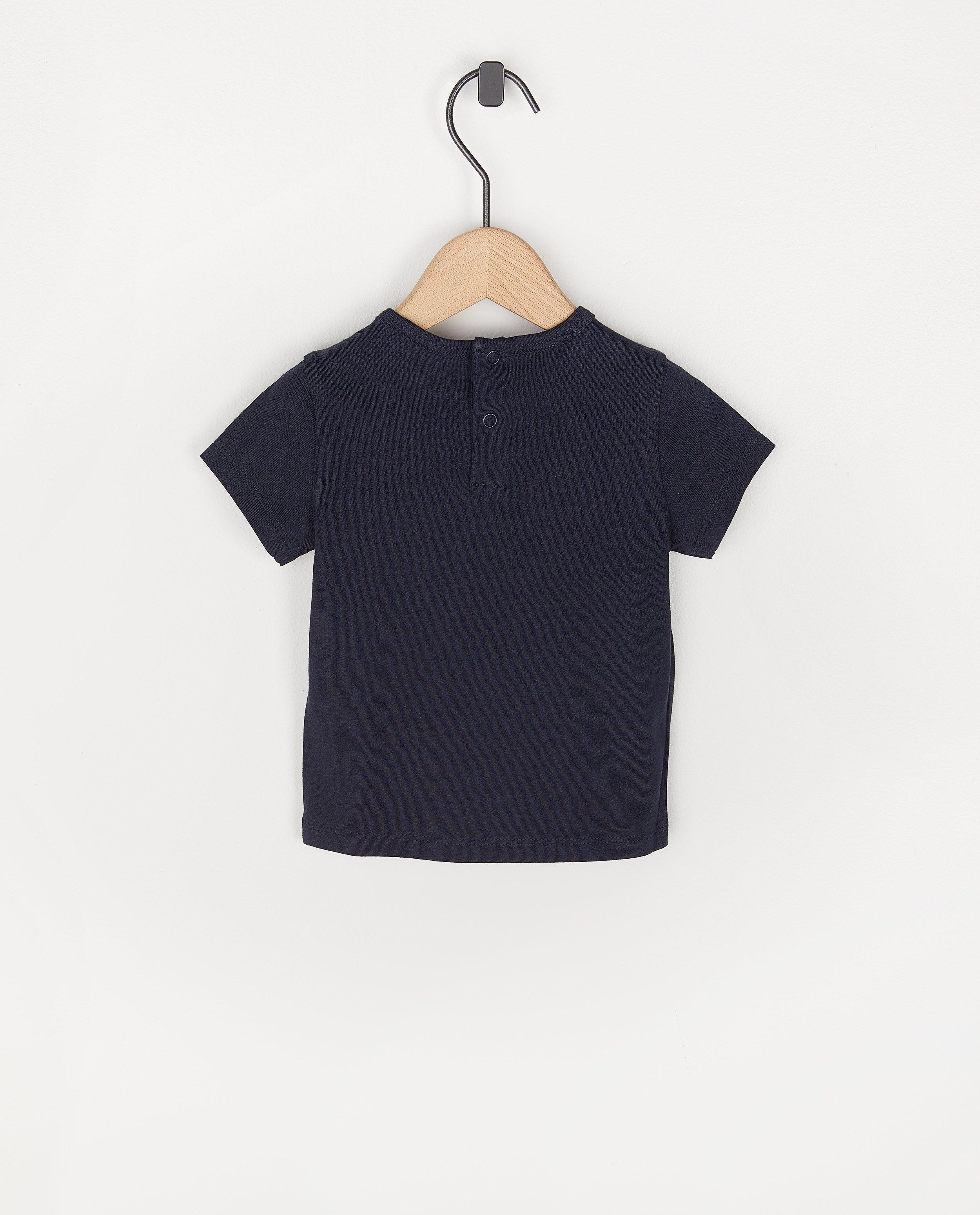 T-shirts - 