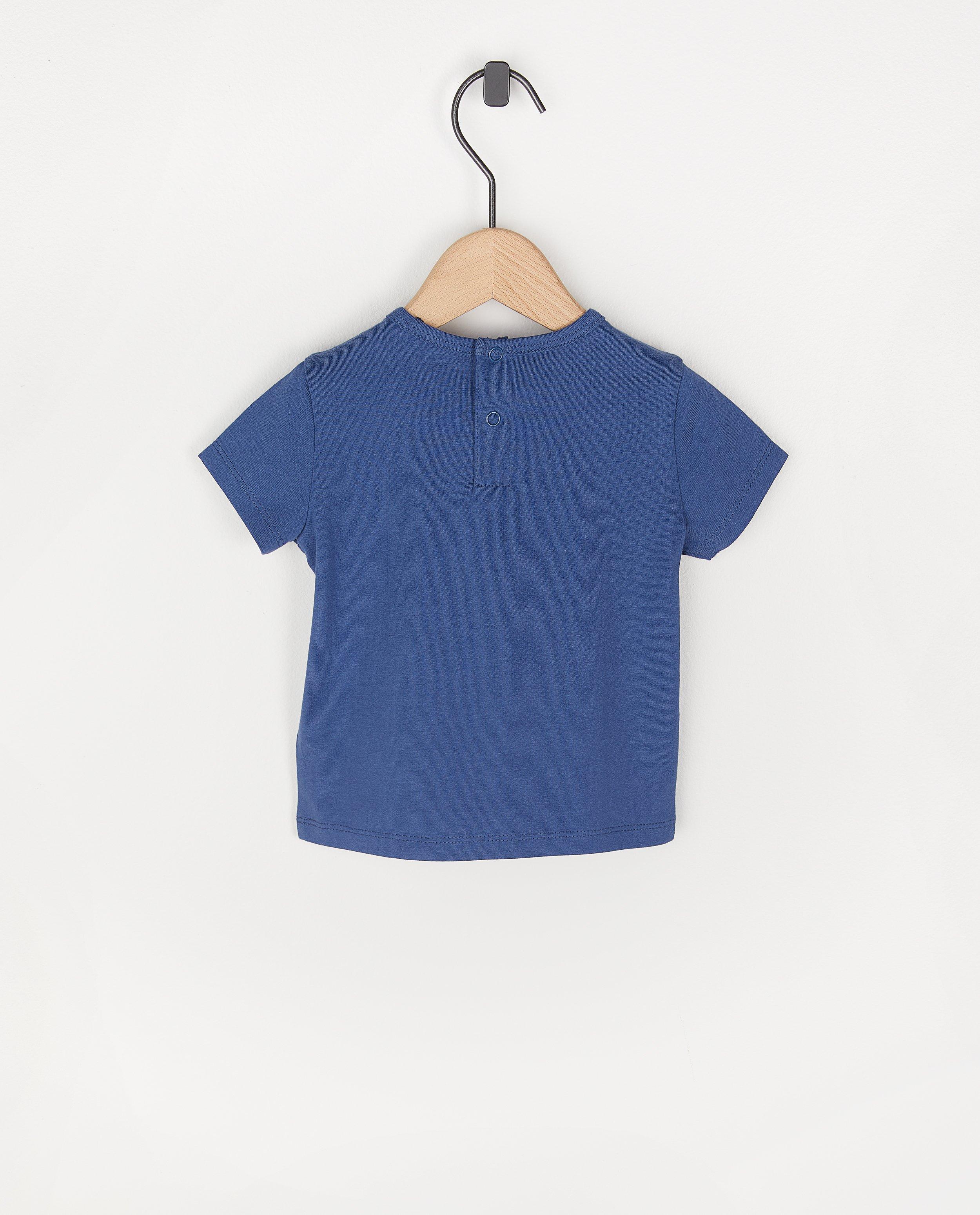 T-shirts - 