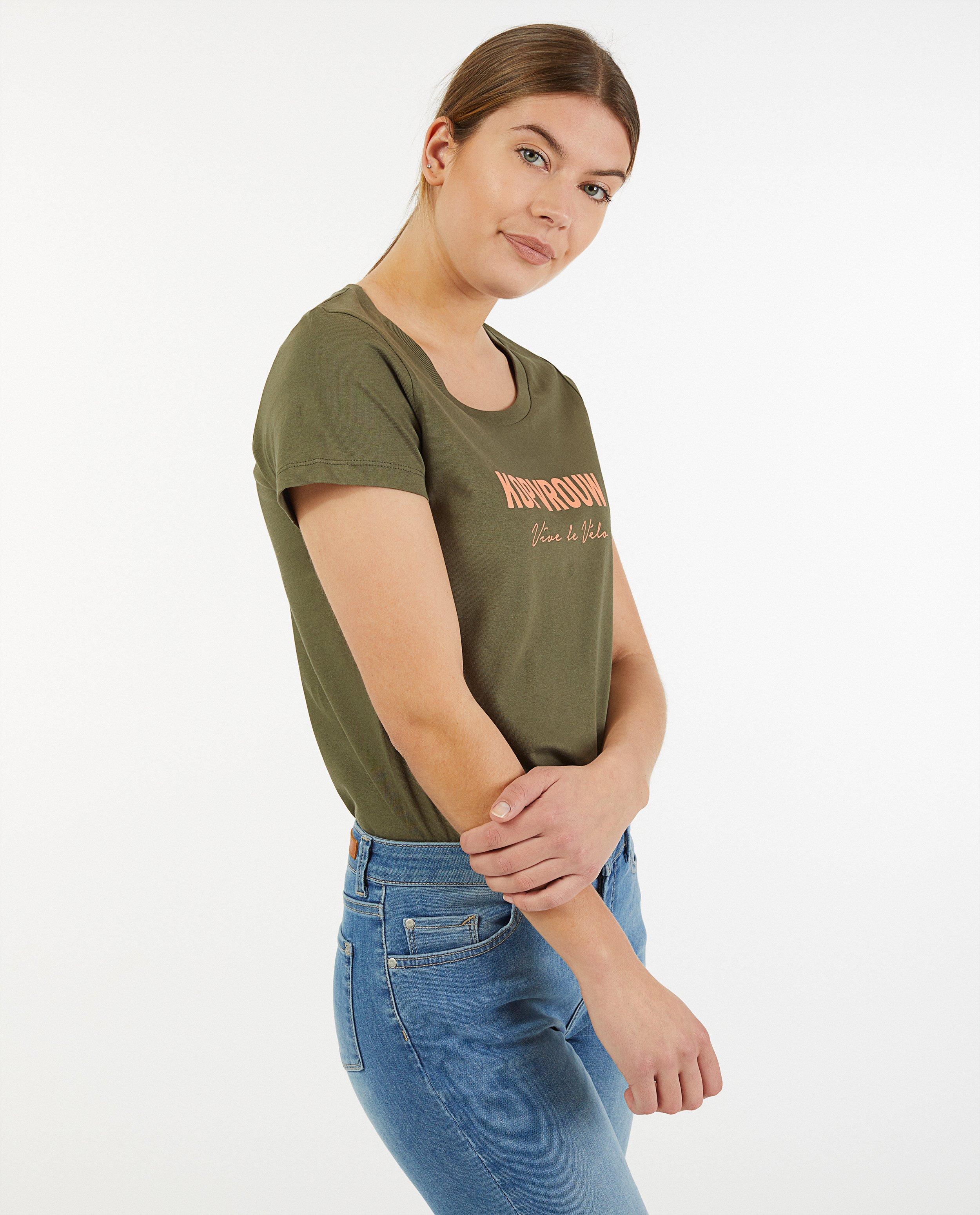 T-shirts - 