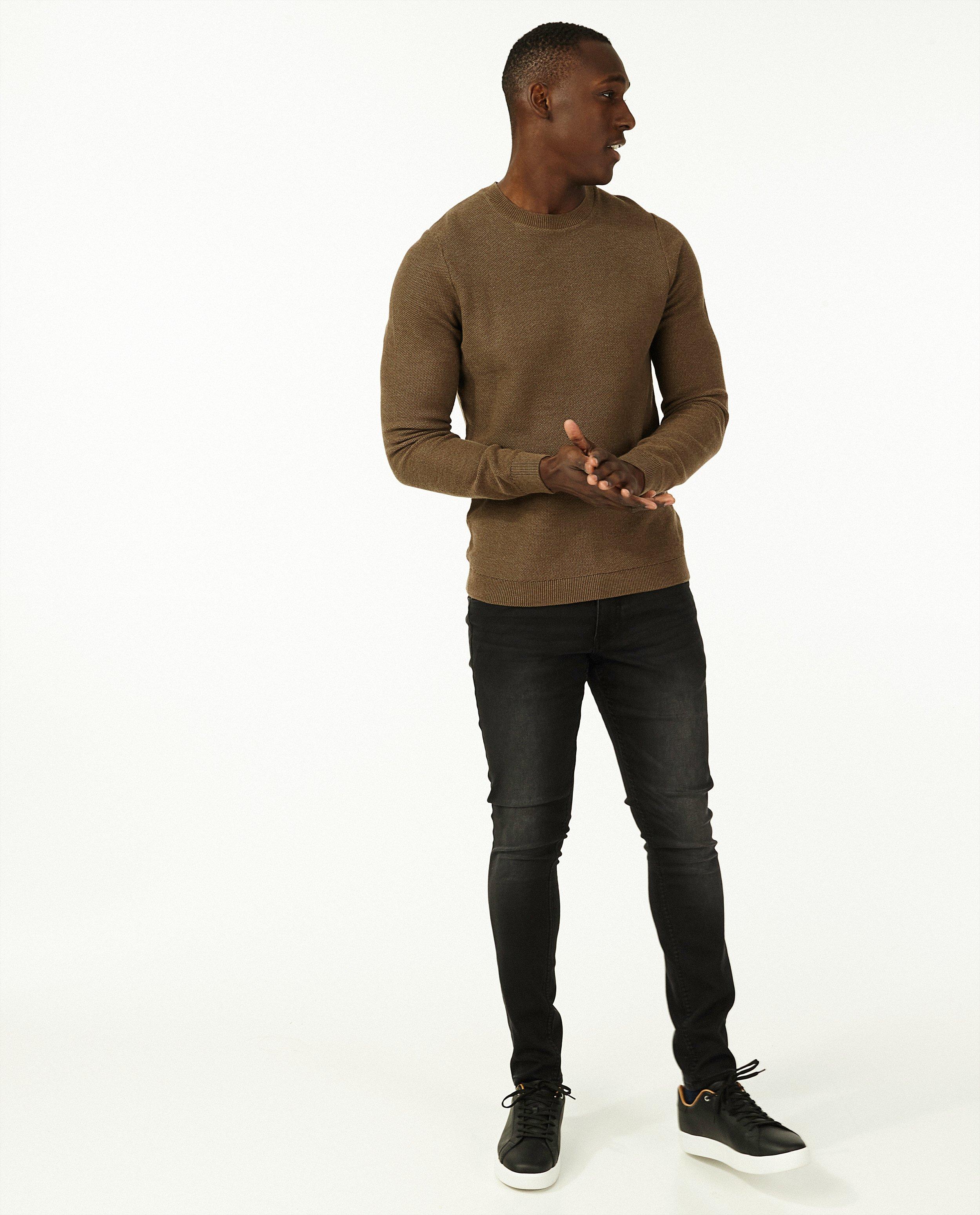 Pull brun à motif tricoté - avec du stretch - Iveo