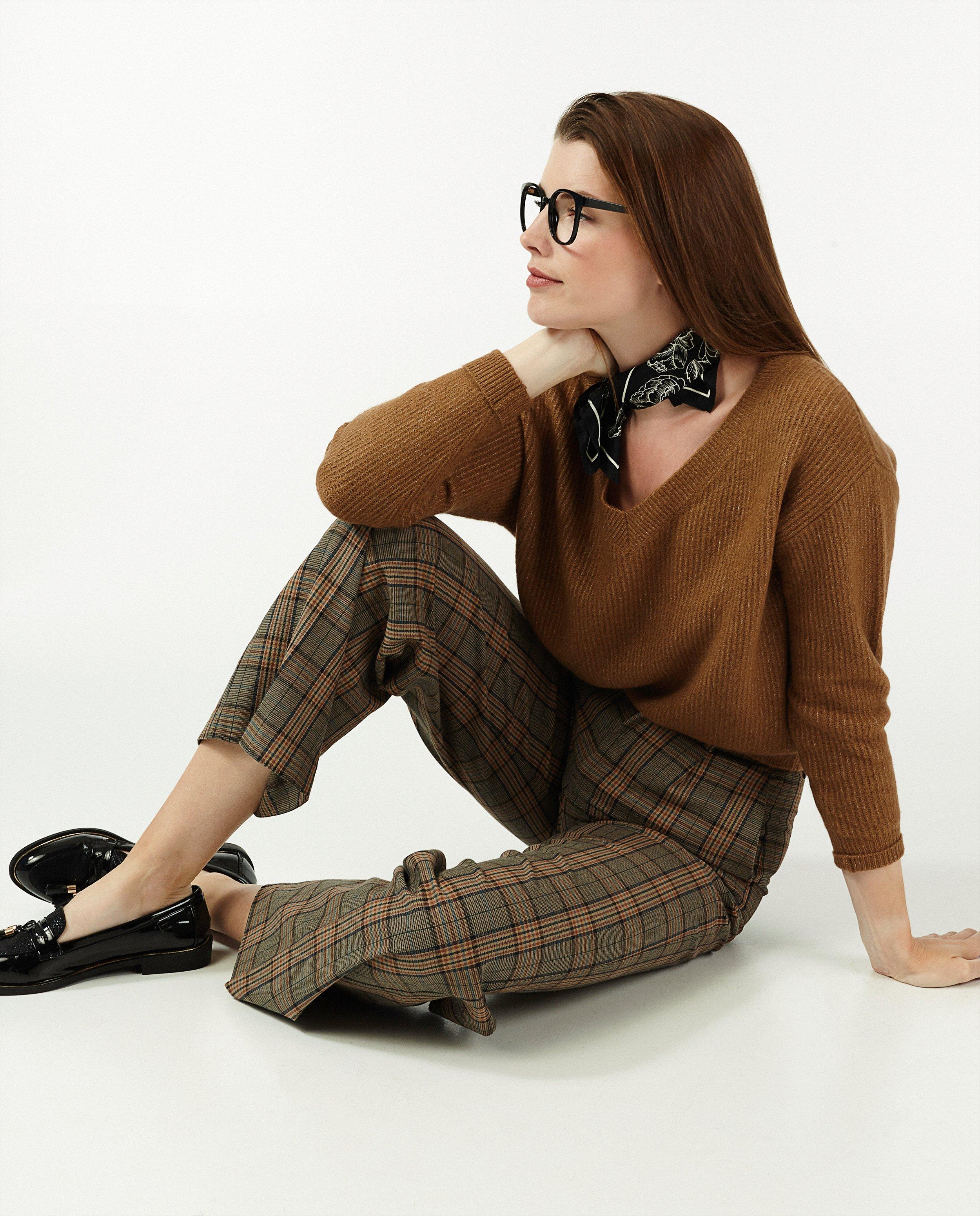 Pulls - Pull brun avec un col en V Sora