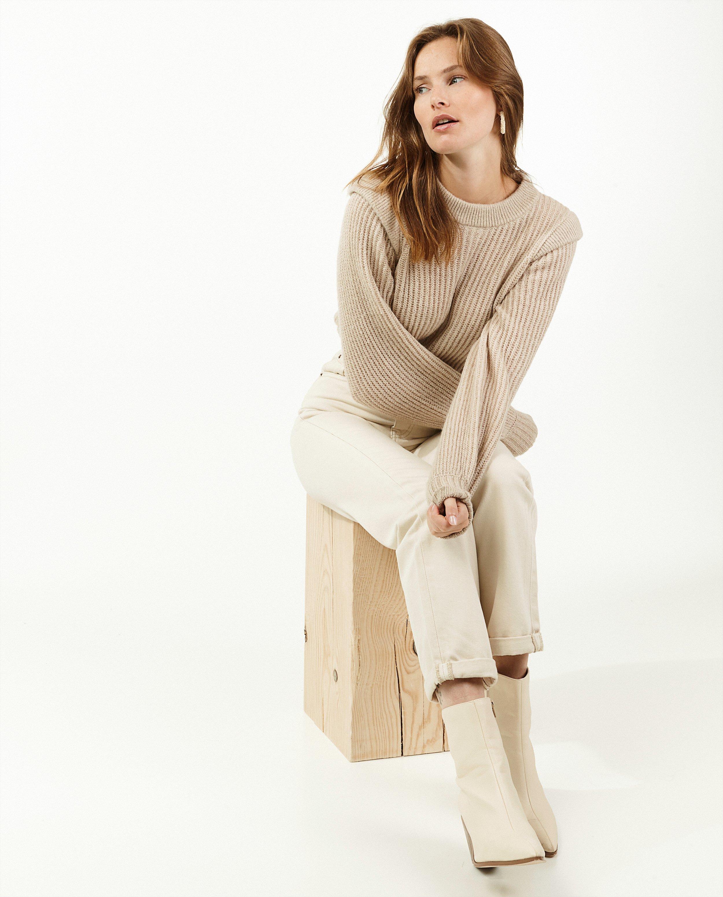 Truien - Beige trui van luxebreigoed Dina Tersago