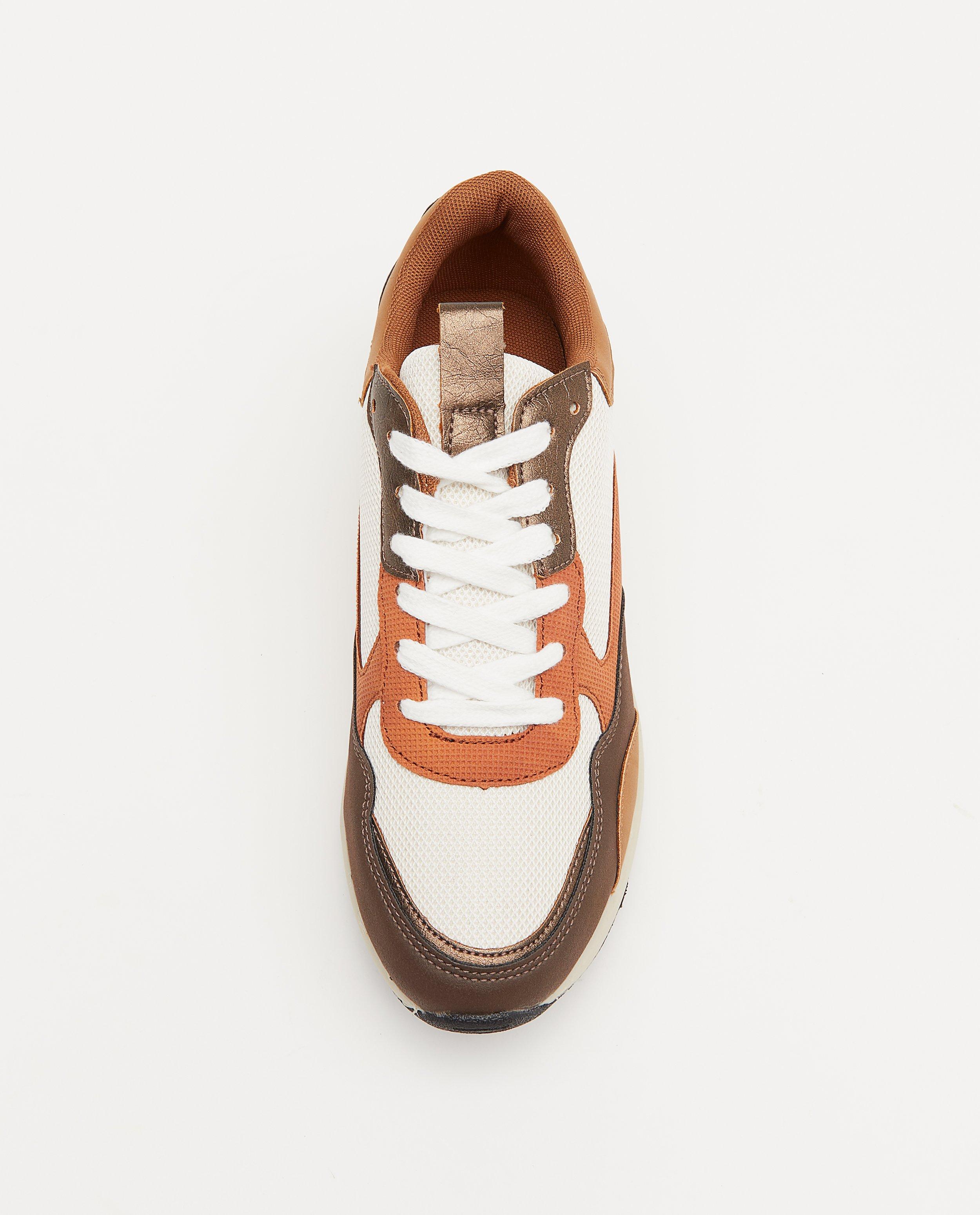 Schoenen - Witte sneakers, maat 36-41